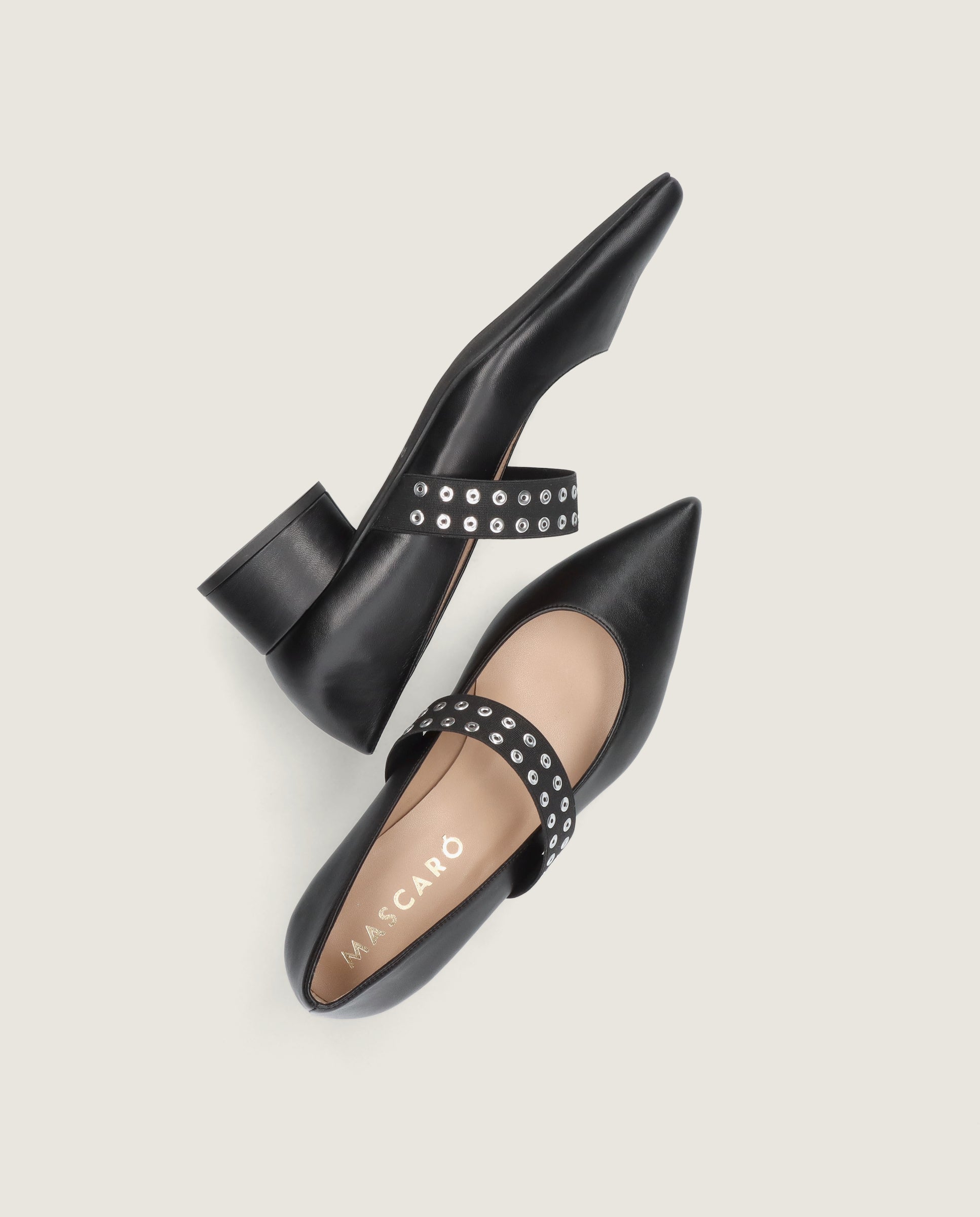 Salon Holly Negros Piel