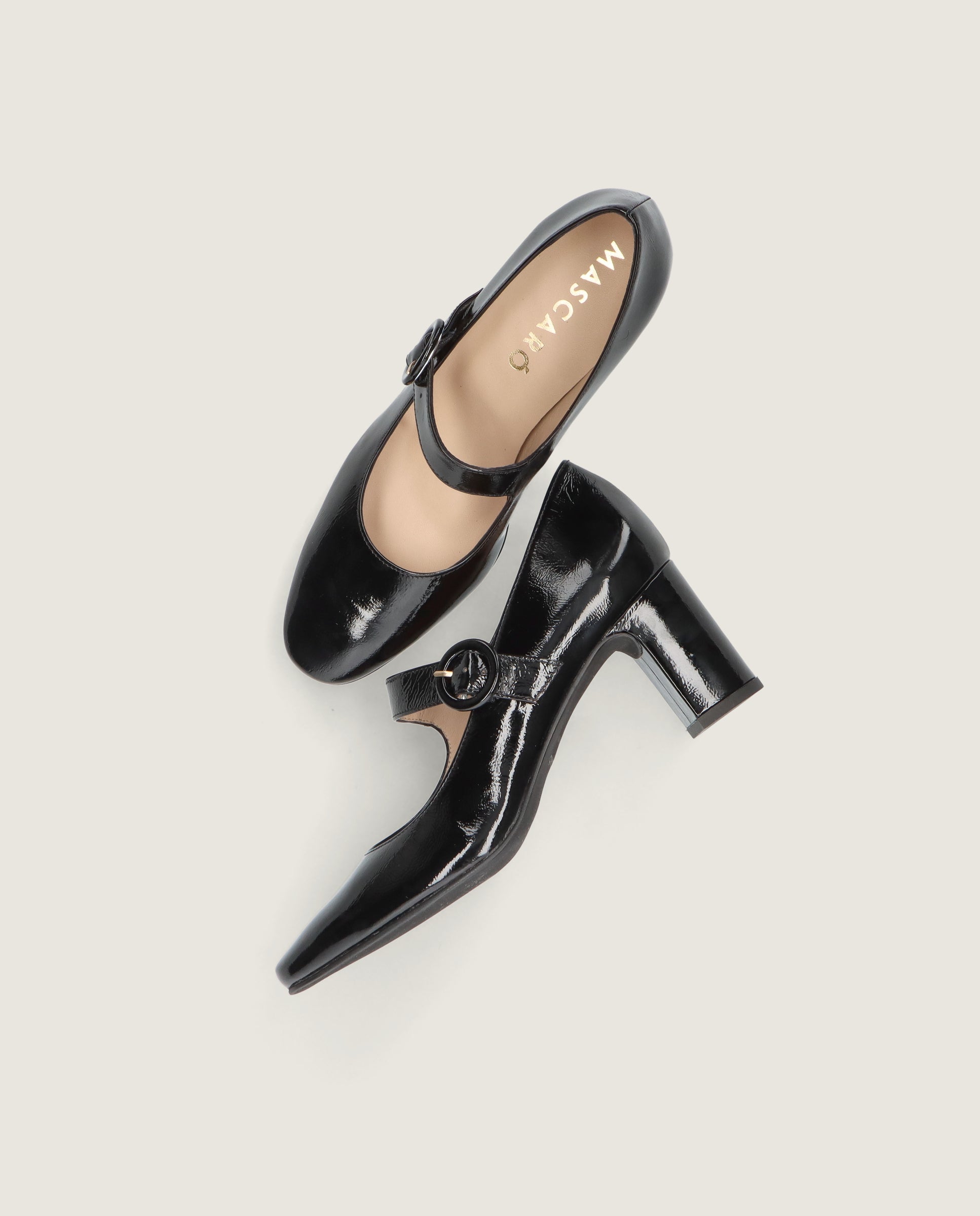 Salon Freja Schwarzes Lackleder
