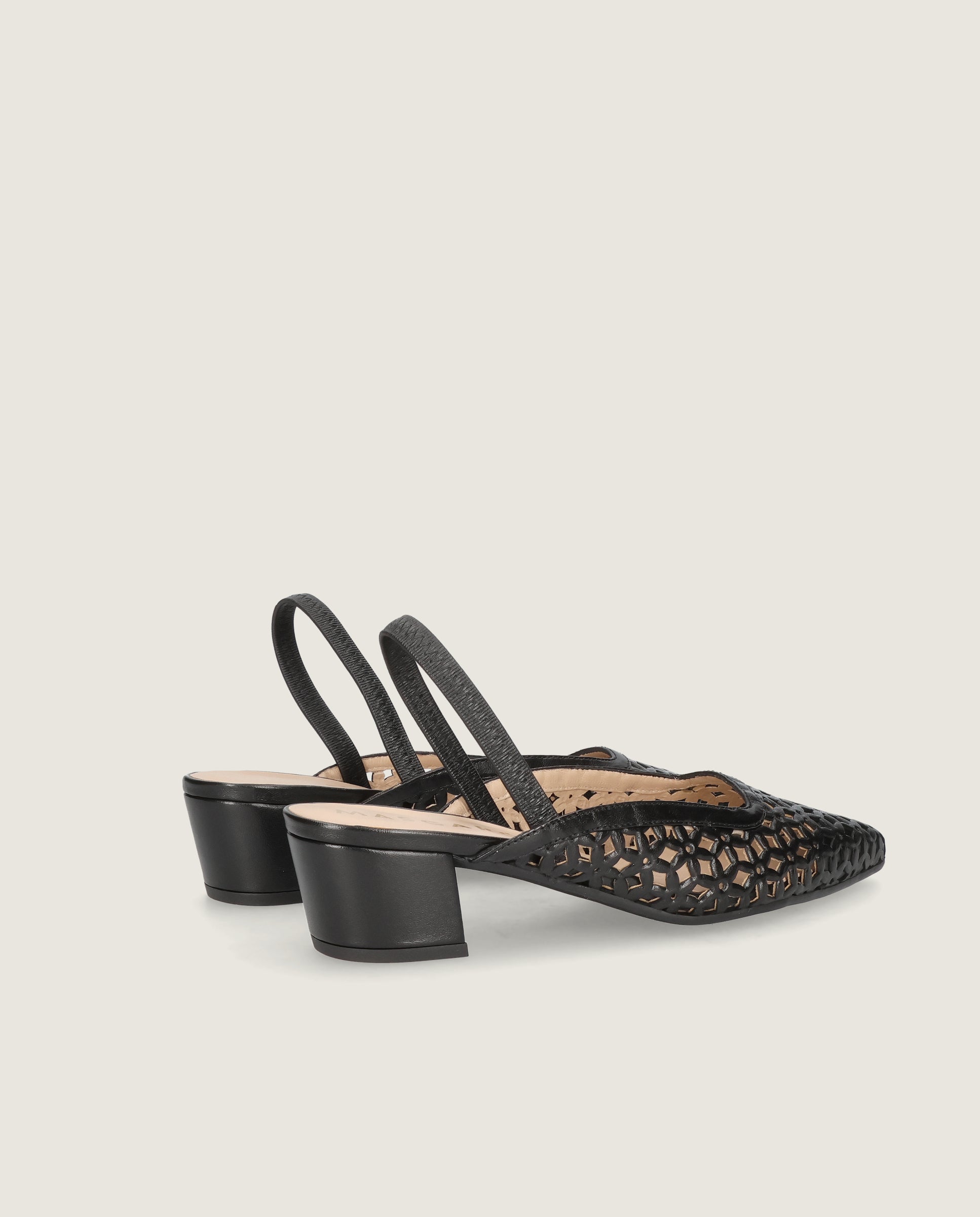 Salon Greta Negros Piel