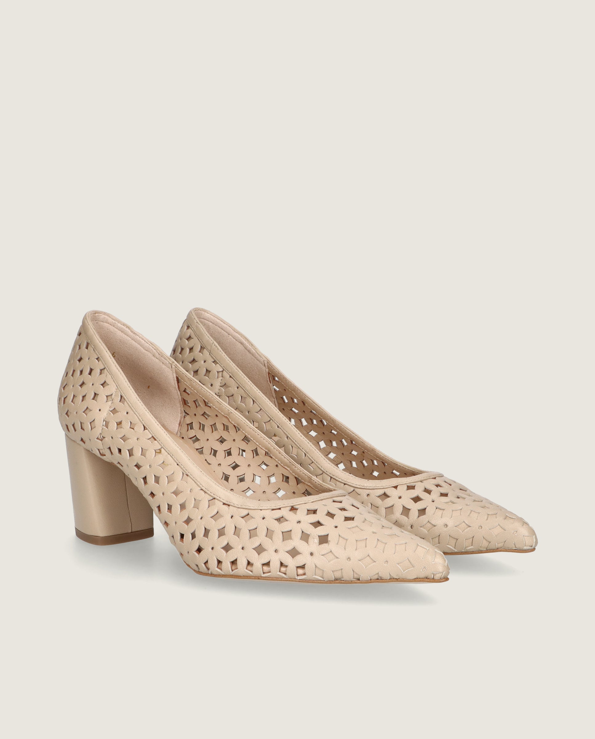 Image of Noa pump in nude perforated leather by Mascaro