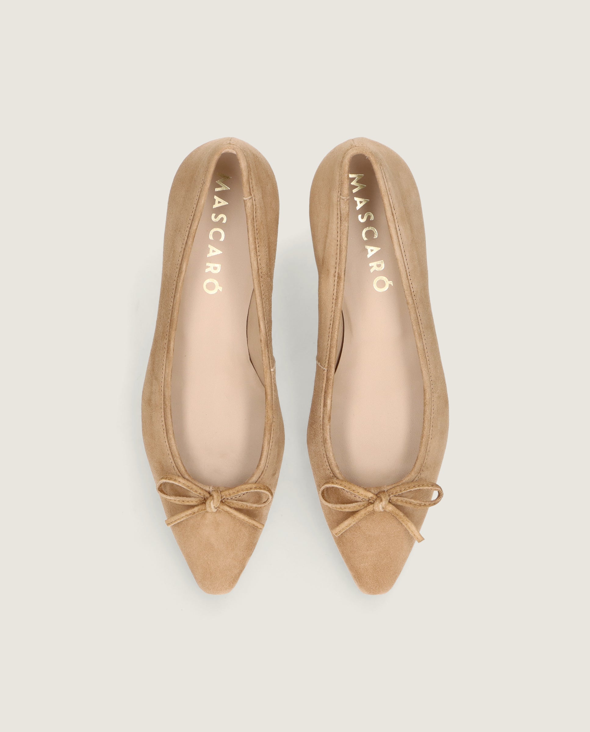 Greta pump in tan suede