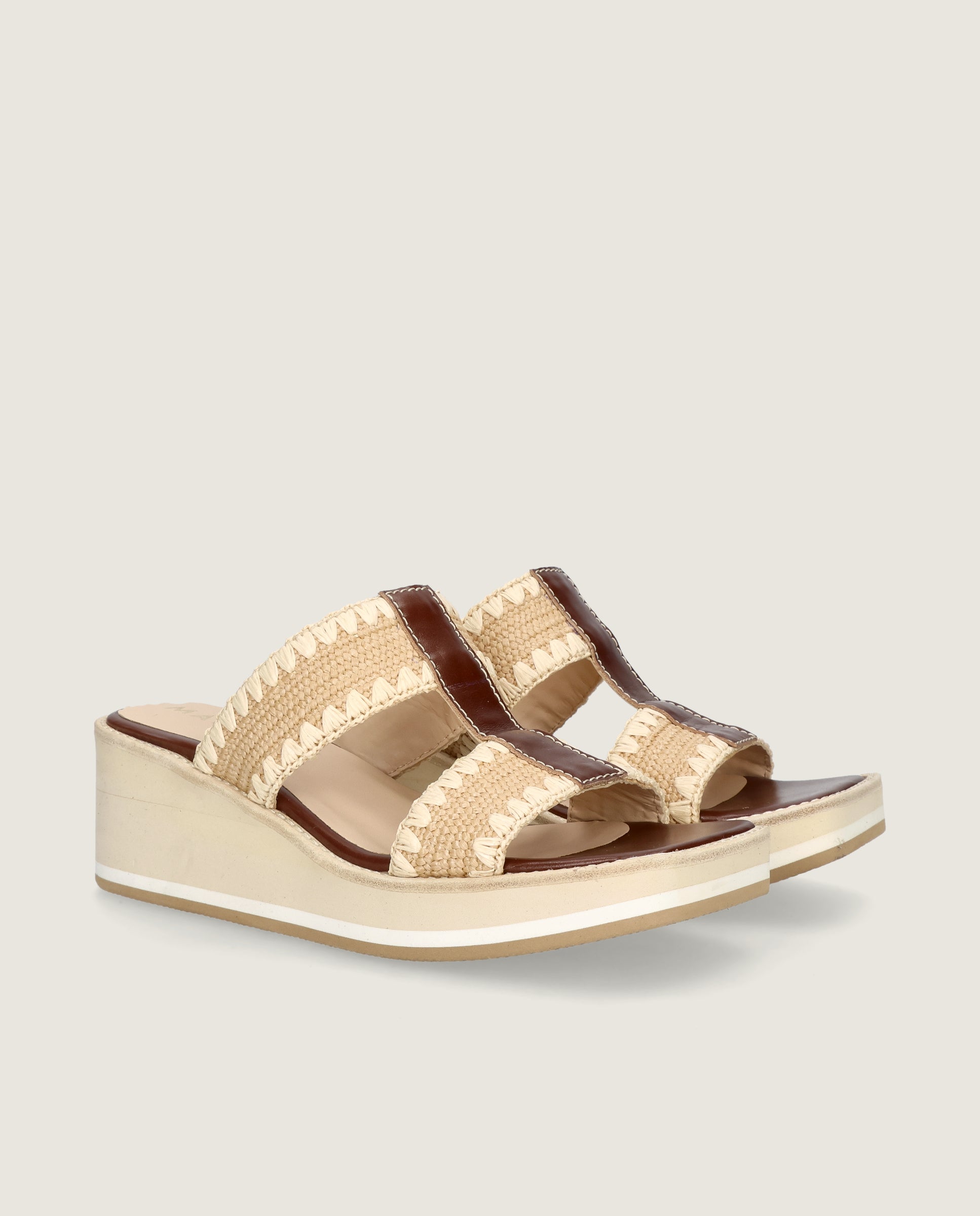 Imagen de Sandalias Ariana Marrones Piel por Mascaro