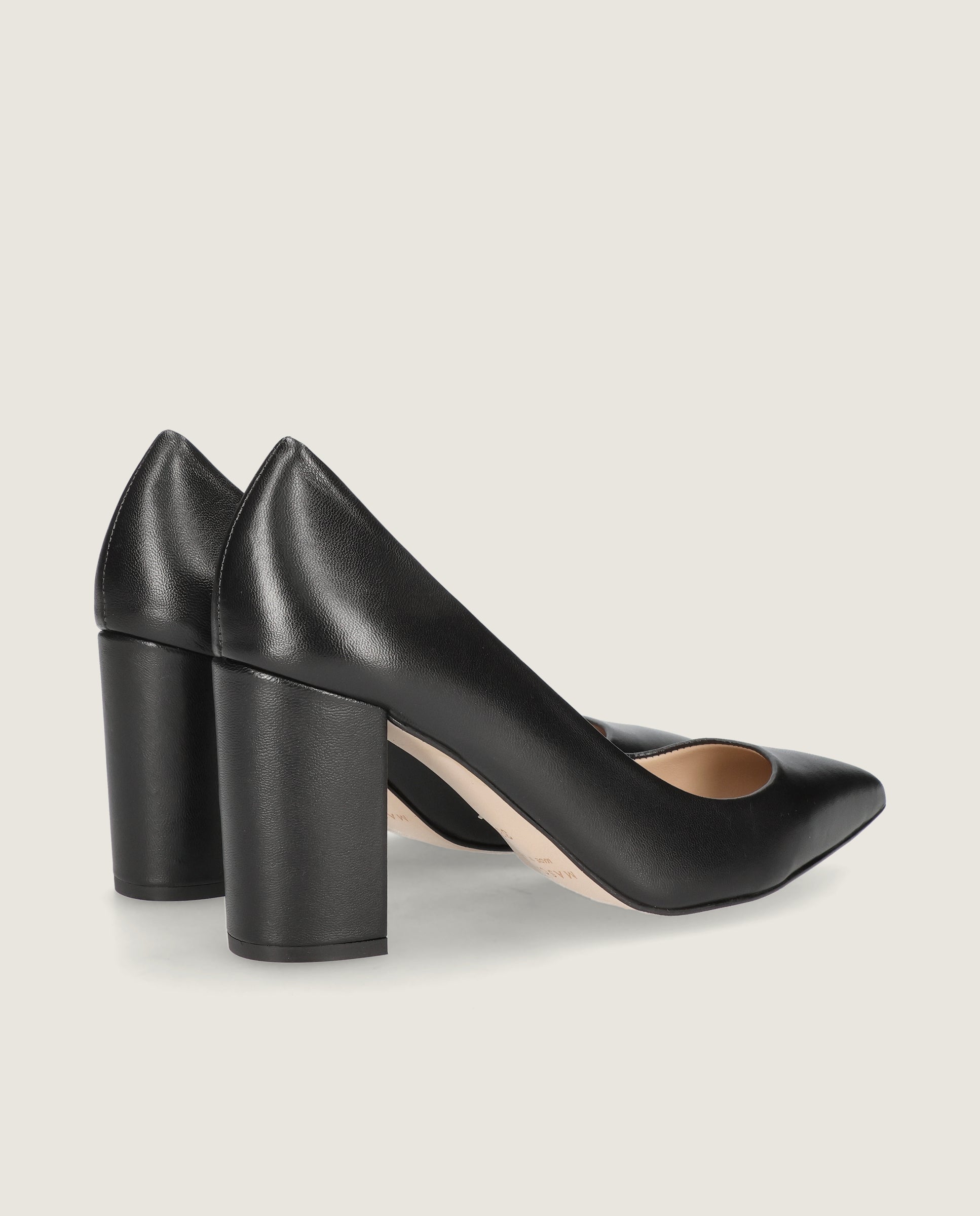 Salon Alya Negros Piel