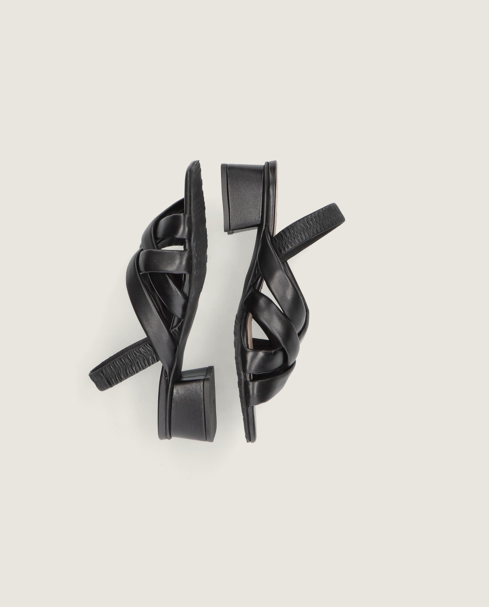 Cannes Sandal in black leather