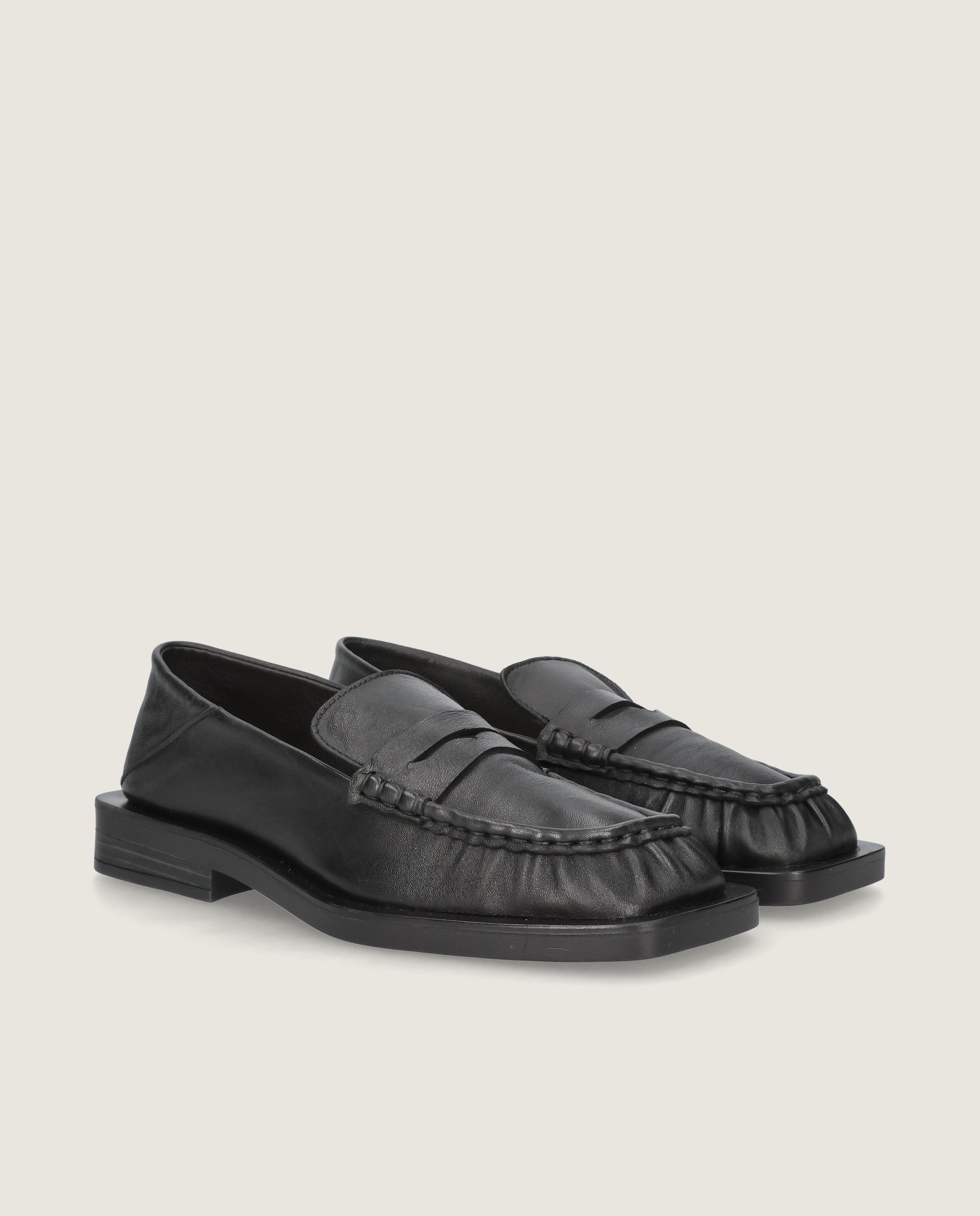 Loafers Amara Negros Piel