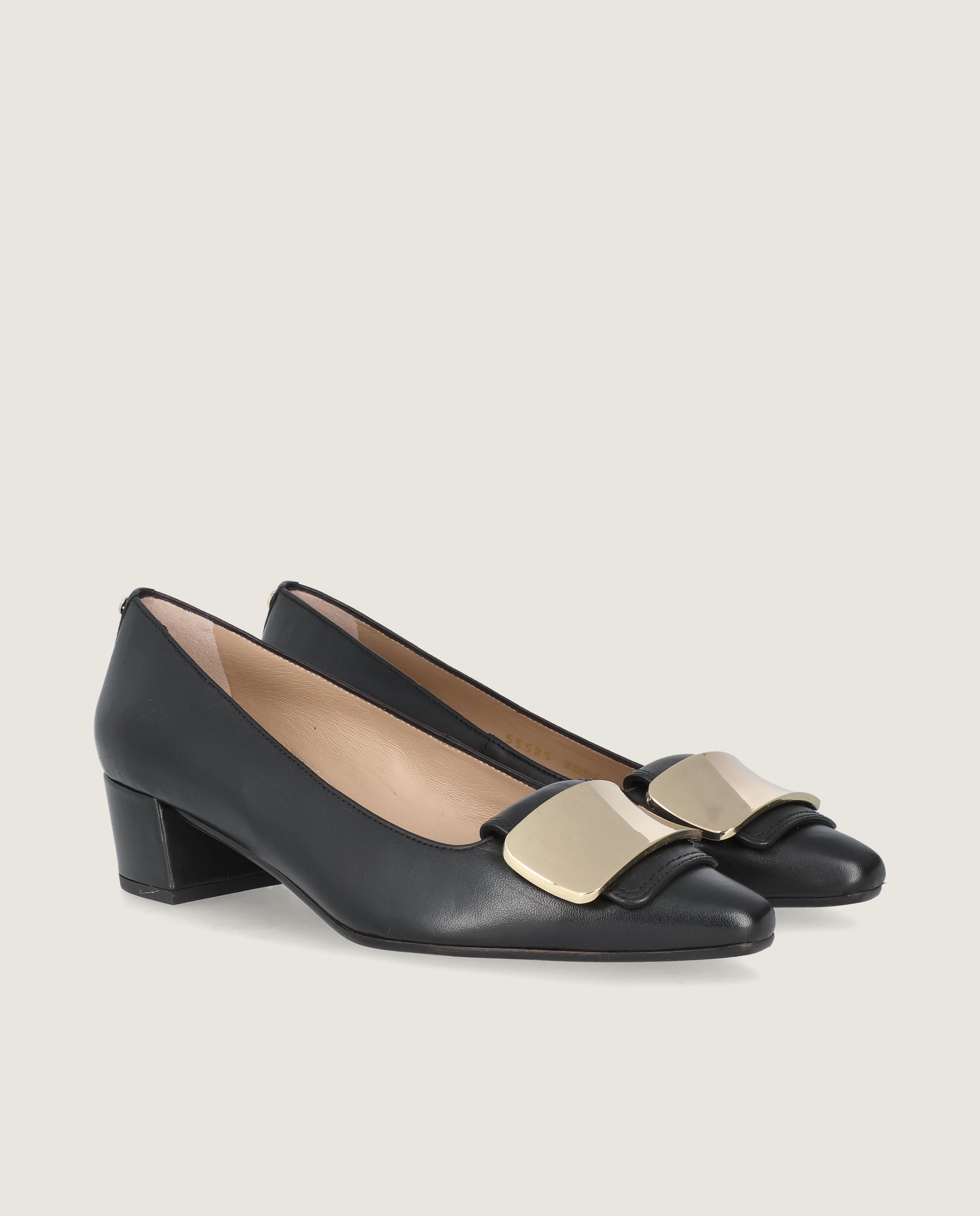 Greta pumps in schwarzem leder