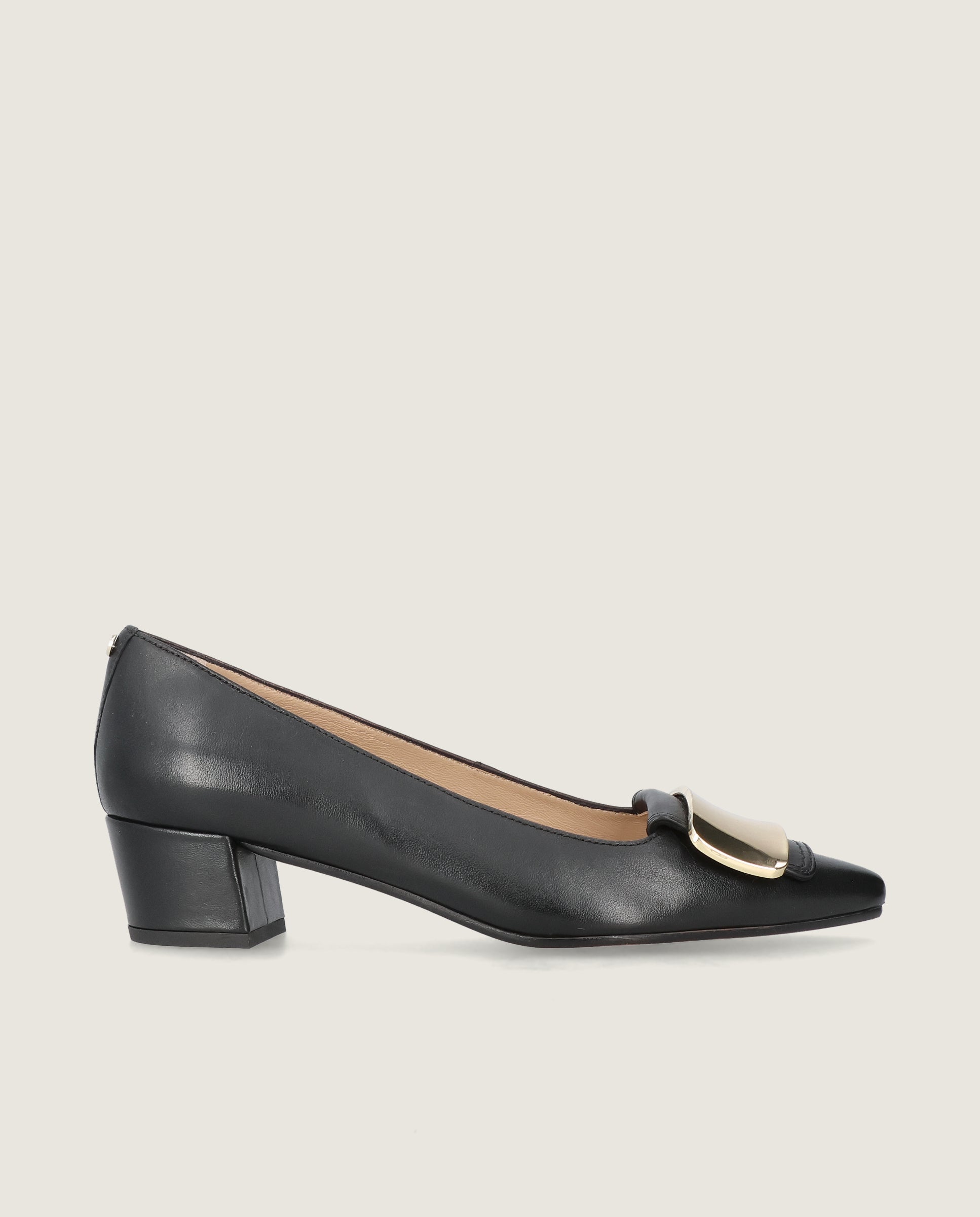 Greta pumps in schwarzem leder