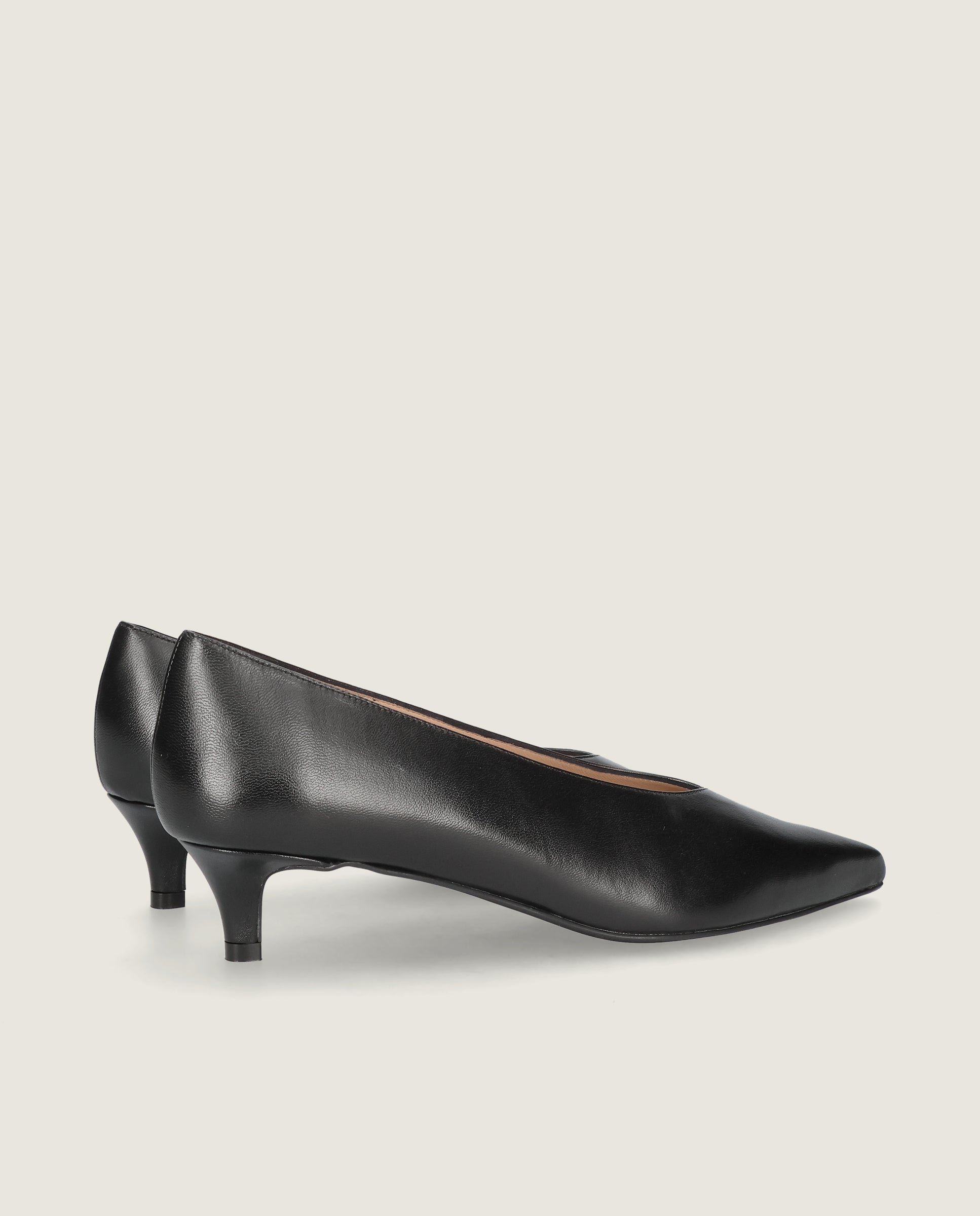 Holly pump in soft black leather