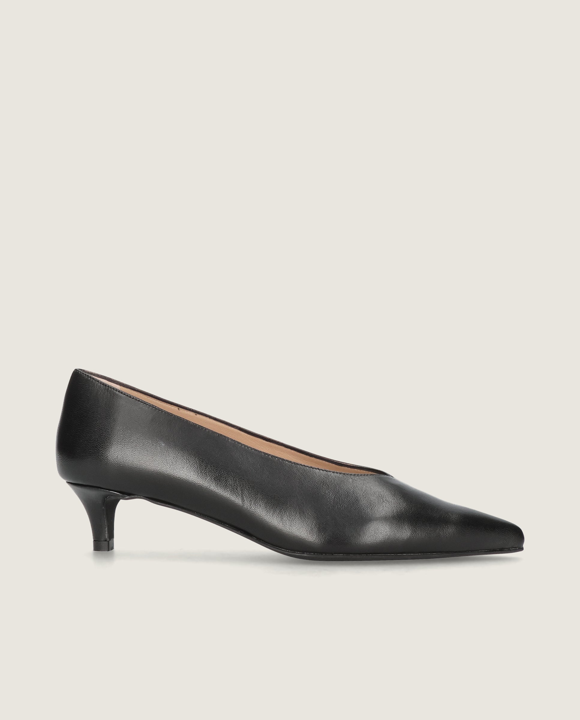 Holly pump in soft black leather