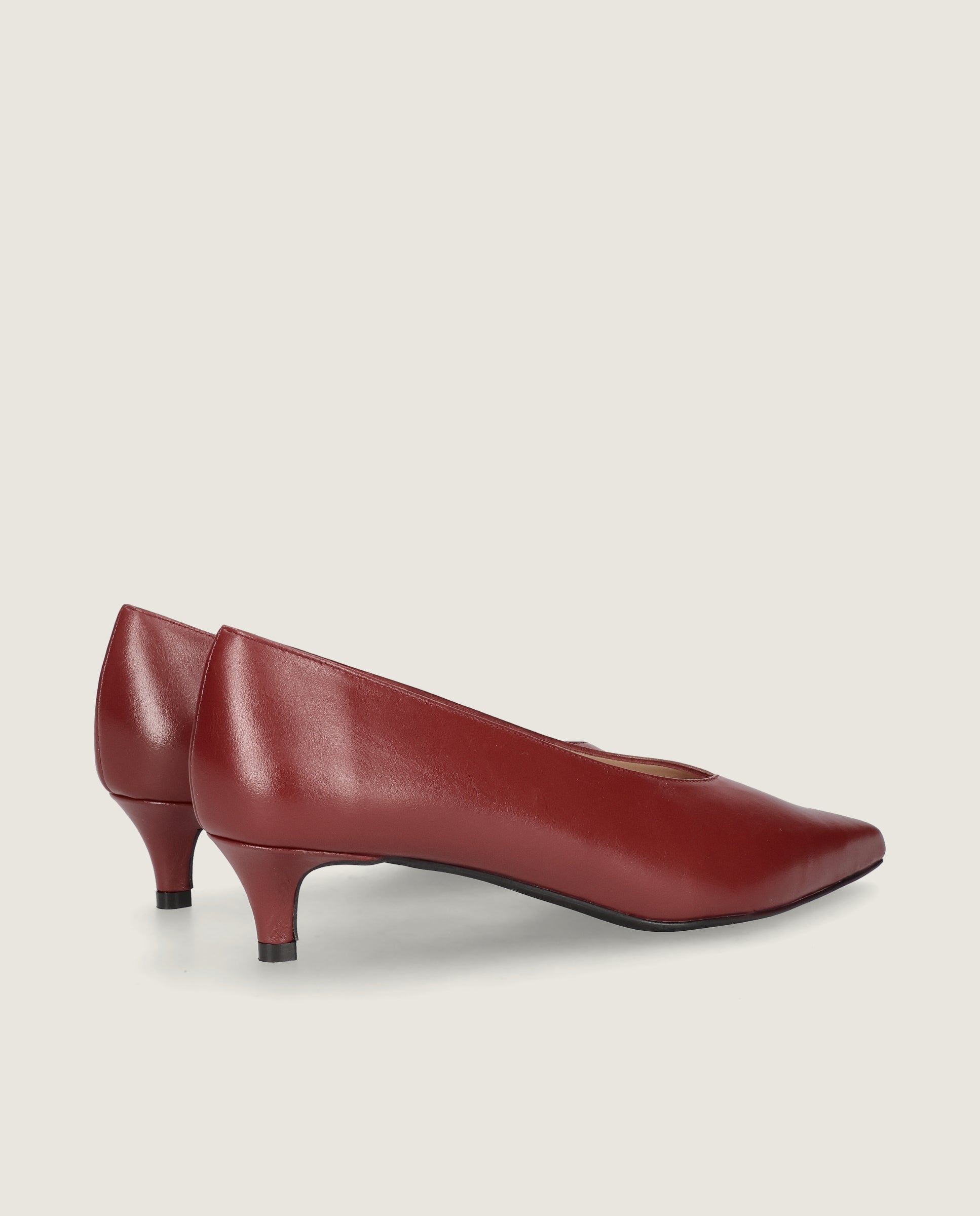 Holly pump in soft dark red leather