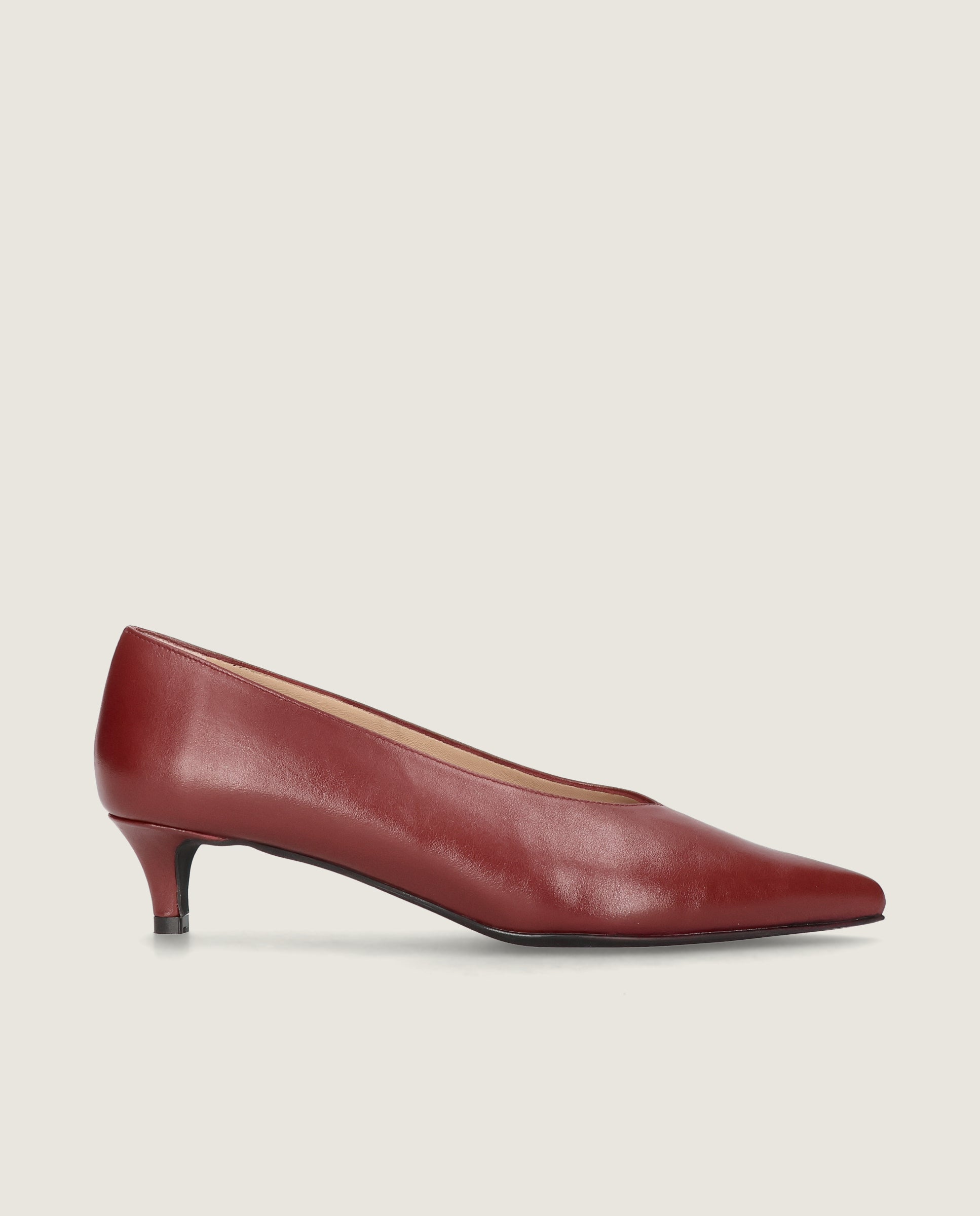 Holly pump in soft dark red leather