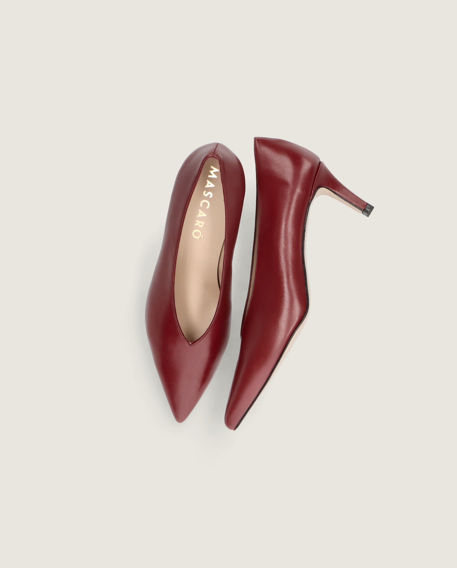 Noa pump in soft dark red leather