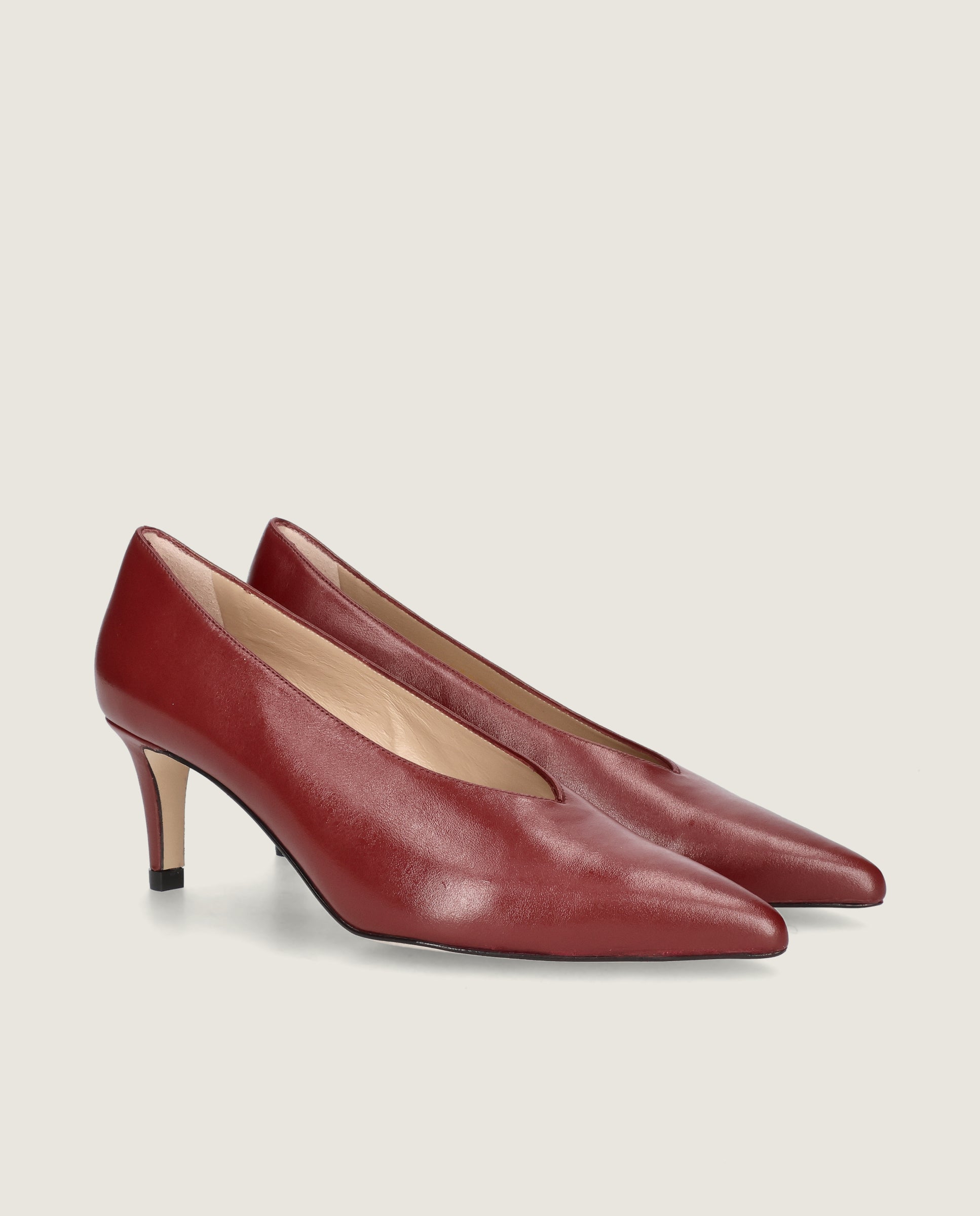 Image of Noa pump in soft dark red leather by Mascaro
