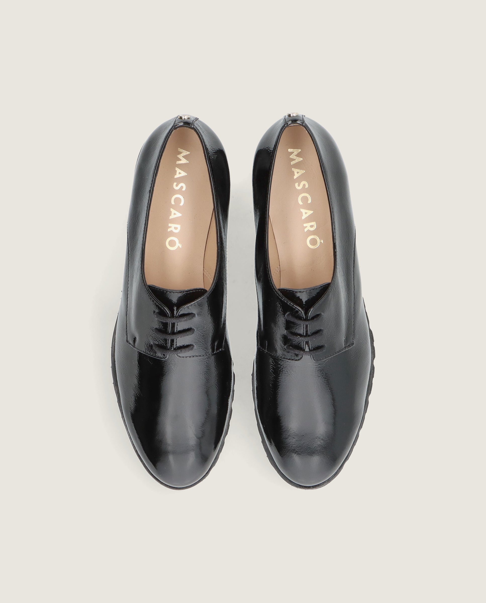 Zapatos Acordonados Charlize Negros Charol