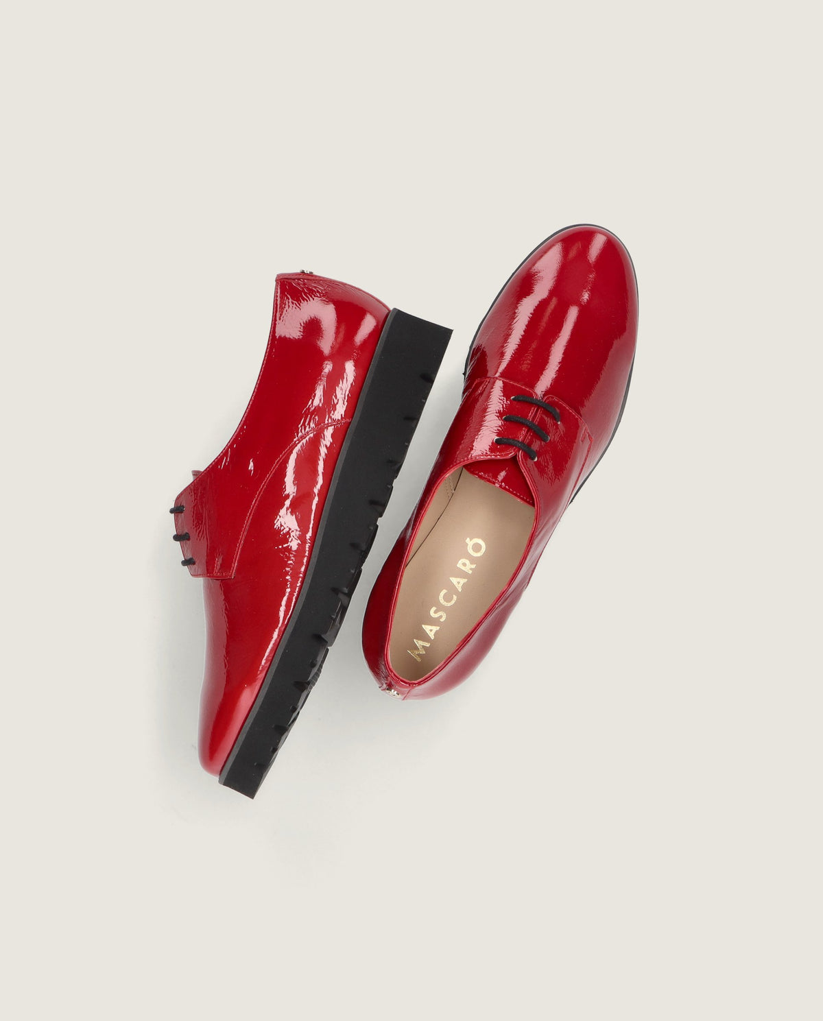 Zapatos Acordonados Charlize Rojos Charol