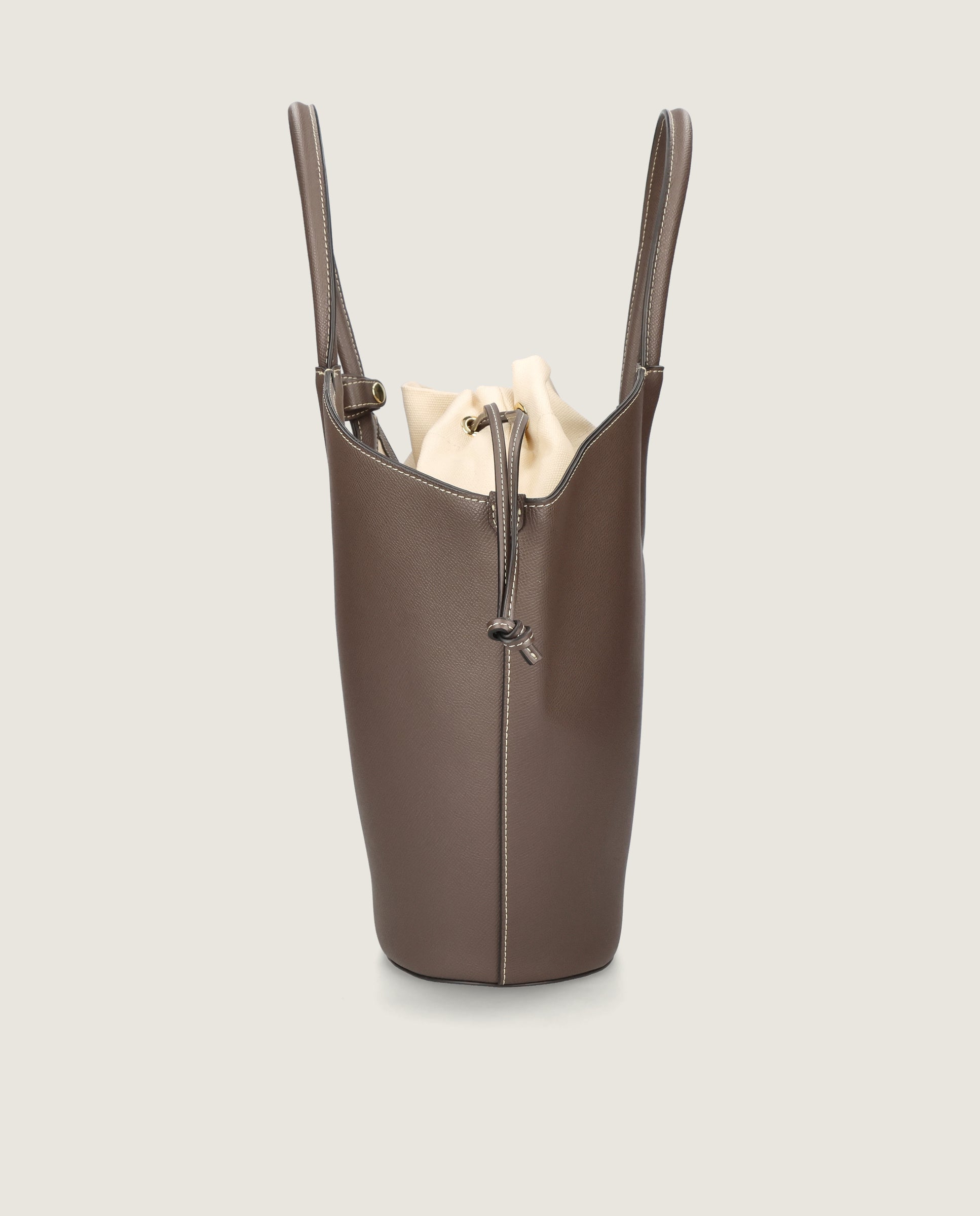 Nura bag in brown leather