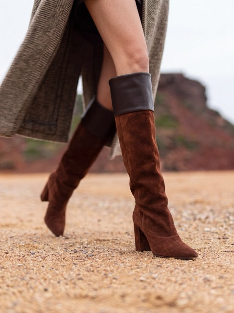 Vista alternativa de Botas Alya Marrones Ante por Mascaro