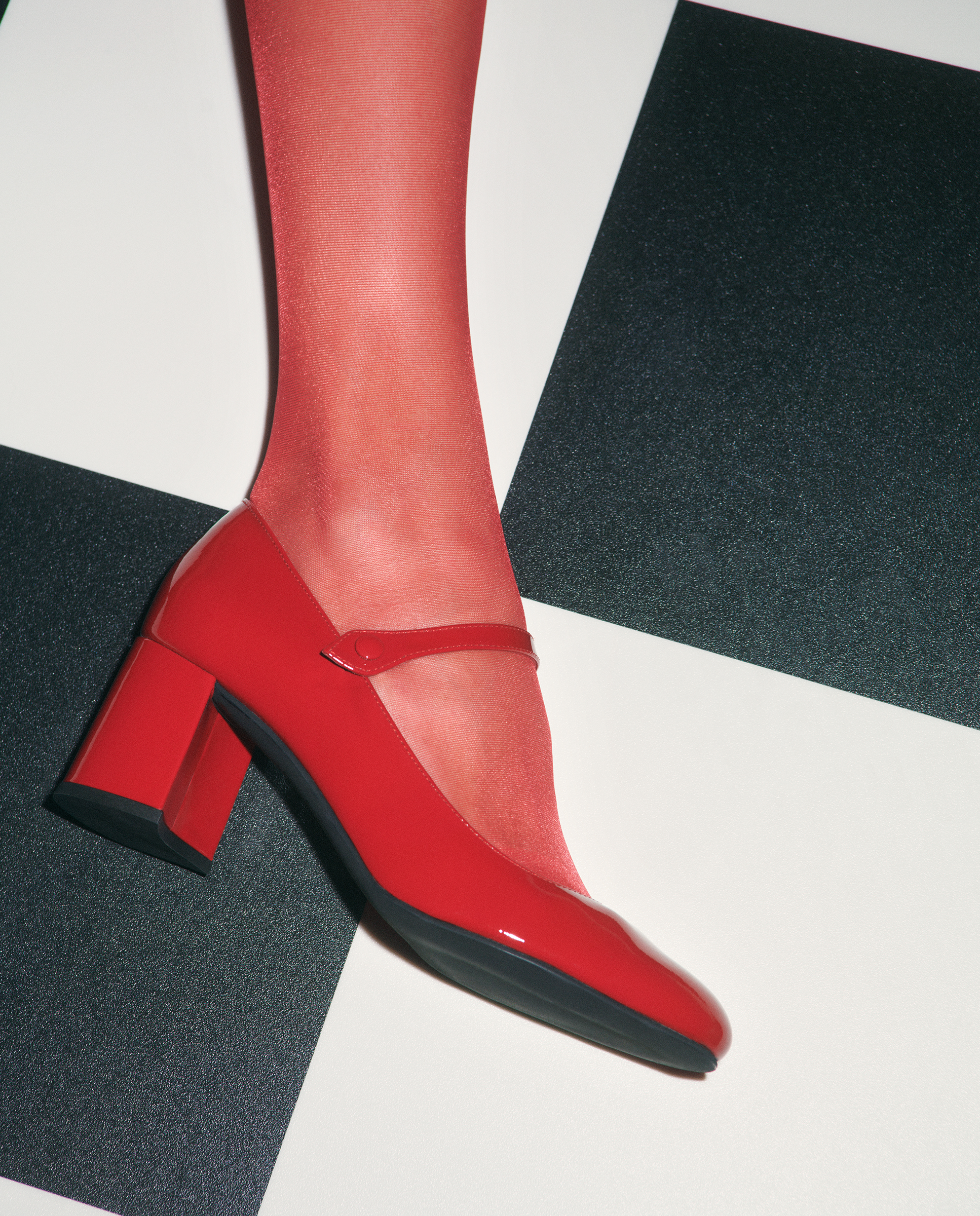 Salon Freja Rojos Charol