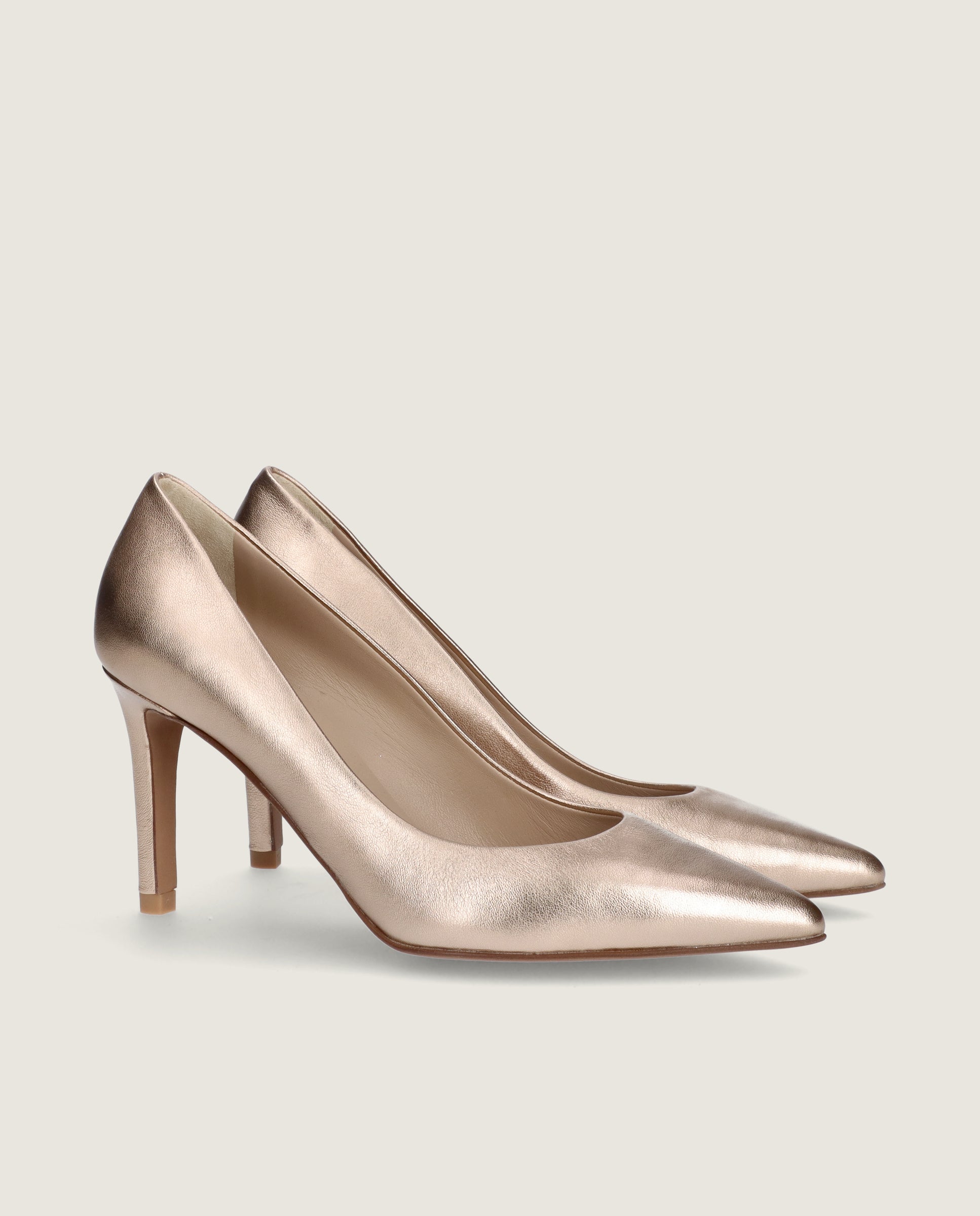 Salon Renata Dorados Pieles metalizadas