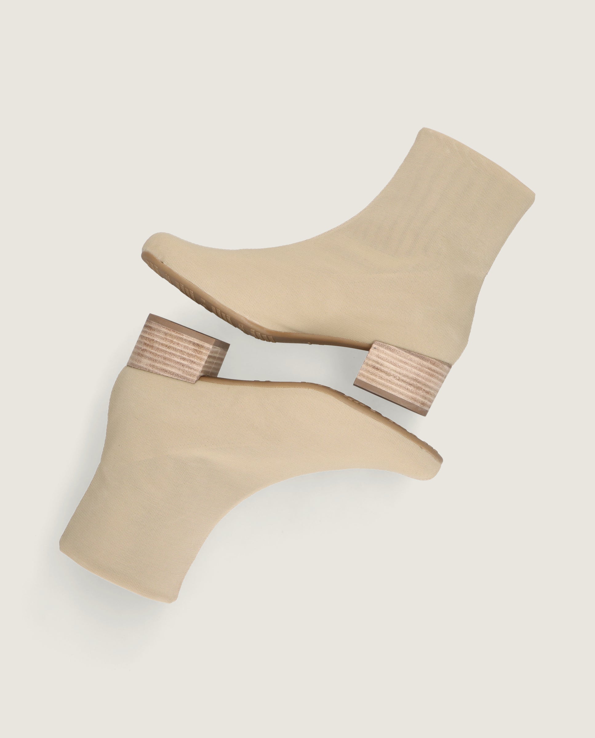 Botas de cano curto Milan Bege entrançadas