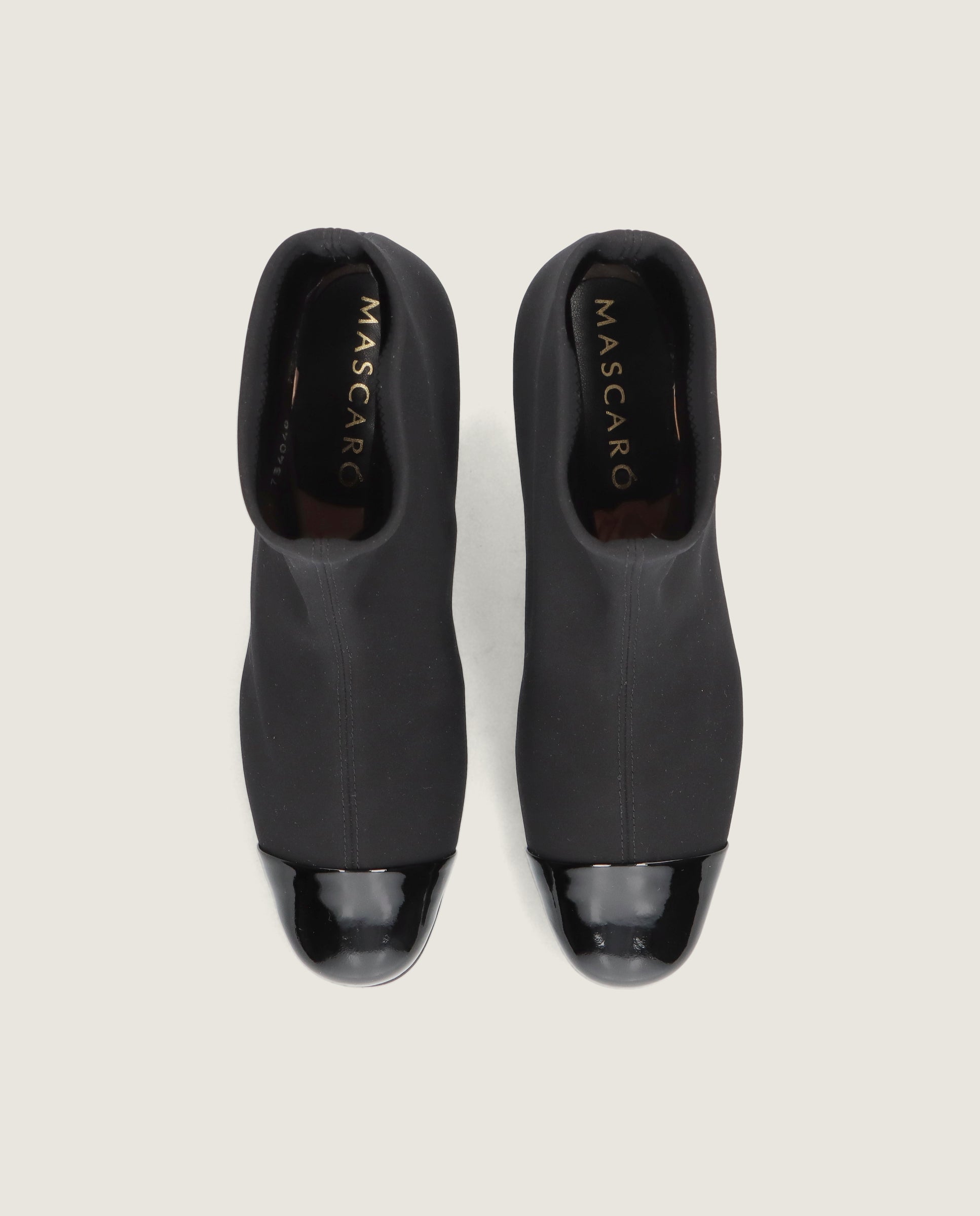 Vista alternativa de Botines Milan Negros Tejidos por Mascaro
