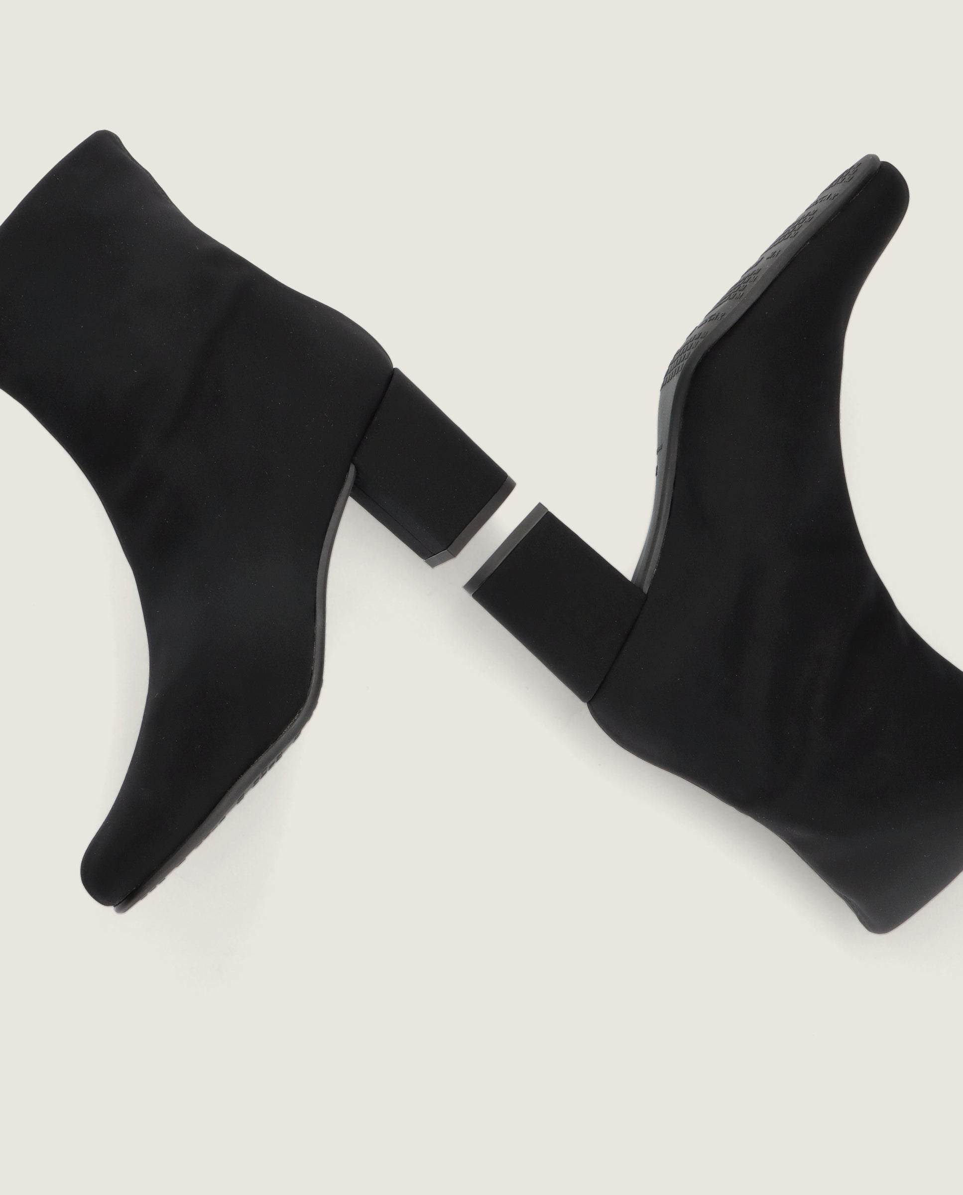 Botines Bologna Negros Tejidos