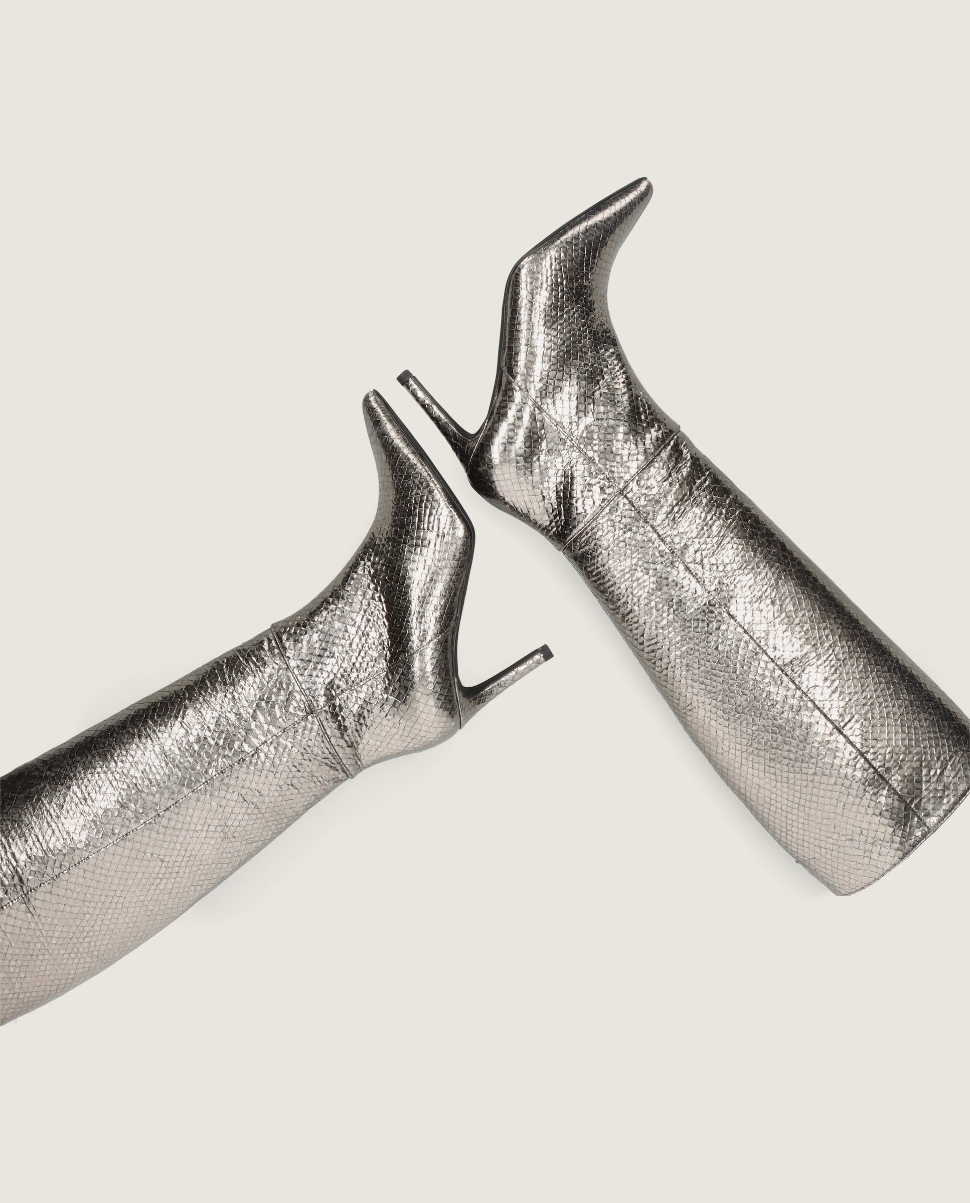 Botas Renata Plateados Pieles Metalizadas