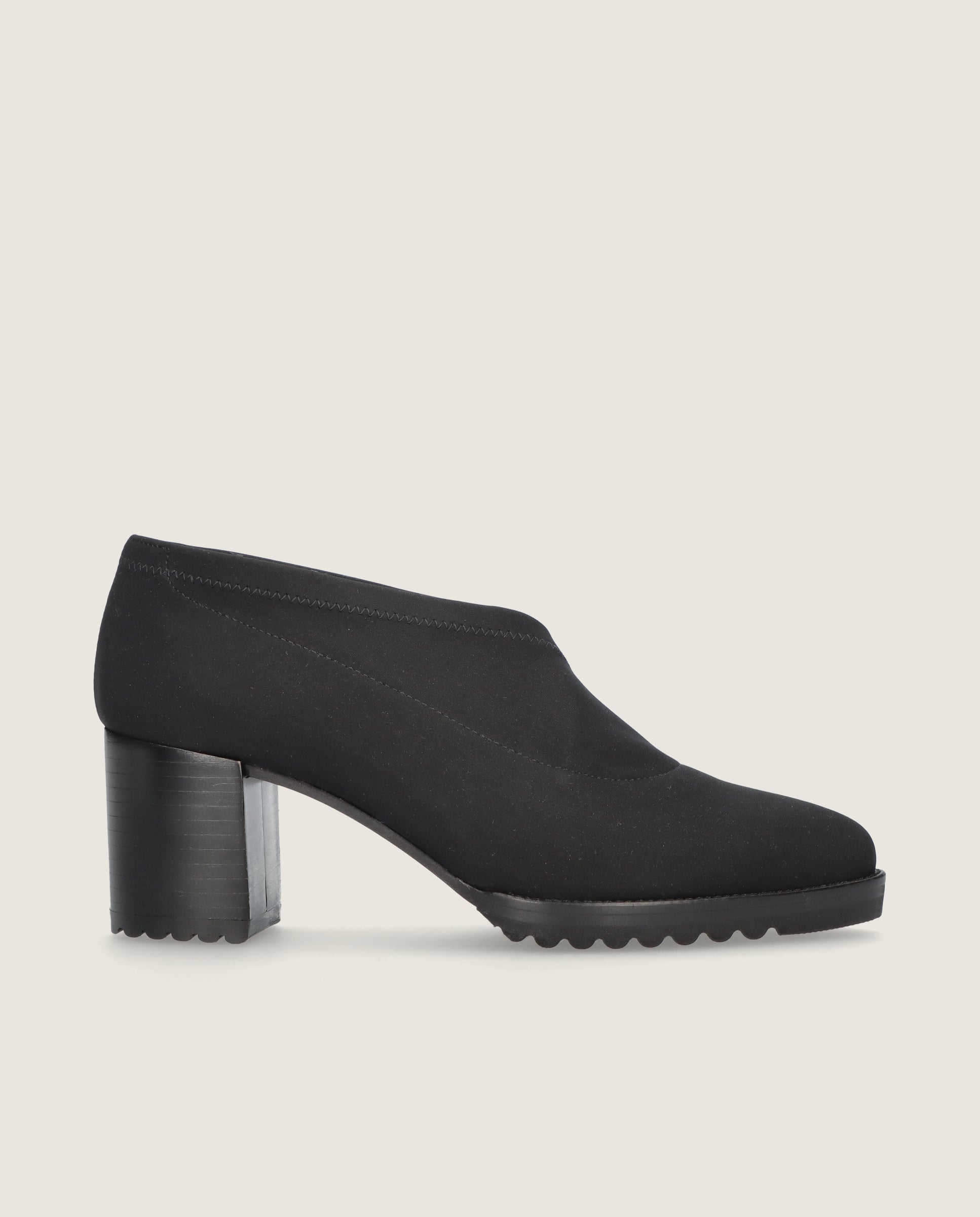 Zapatos Abotinados Cindy Negros Tejidos