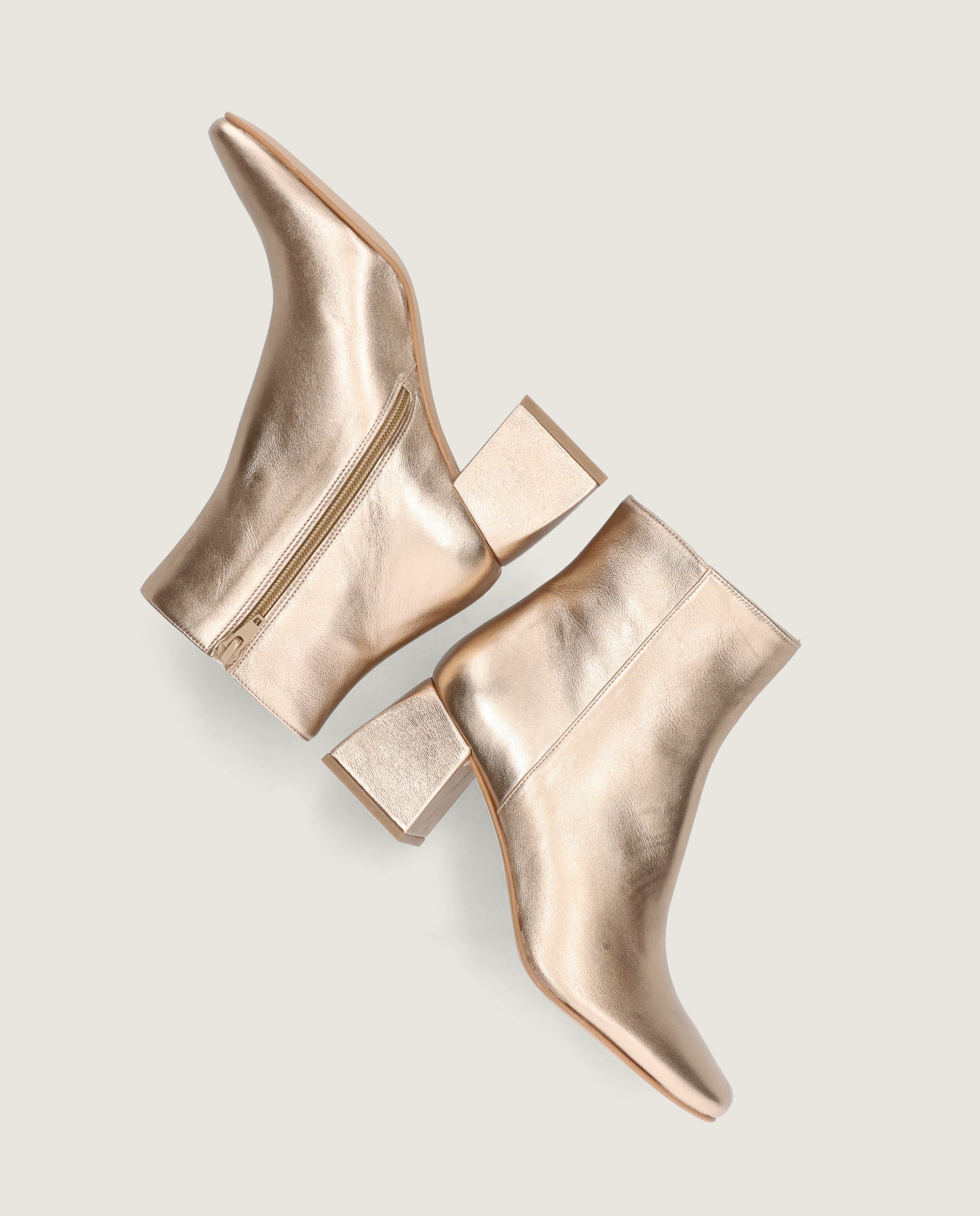 Botines Freja Dorados Pieles metalizadas