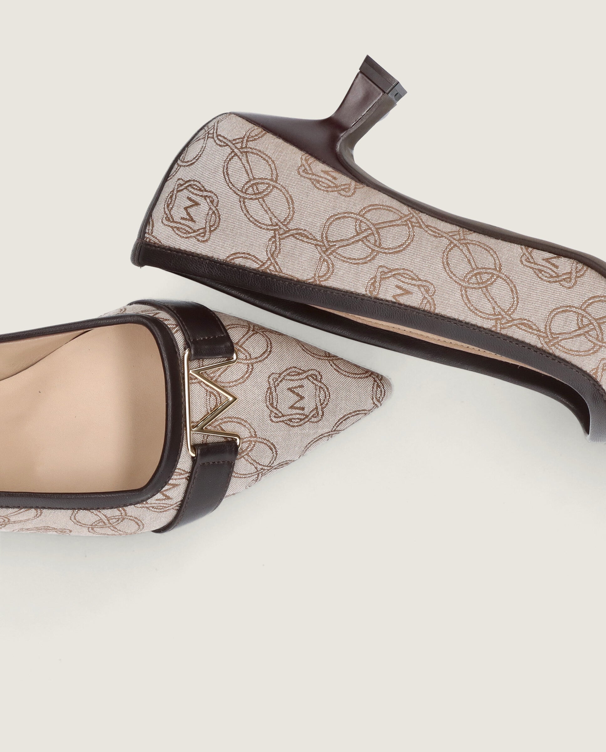 Salon Harriet Marrones Tejidos