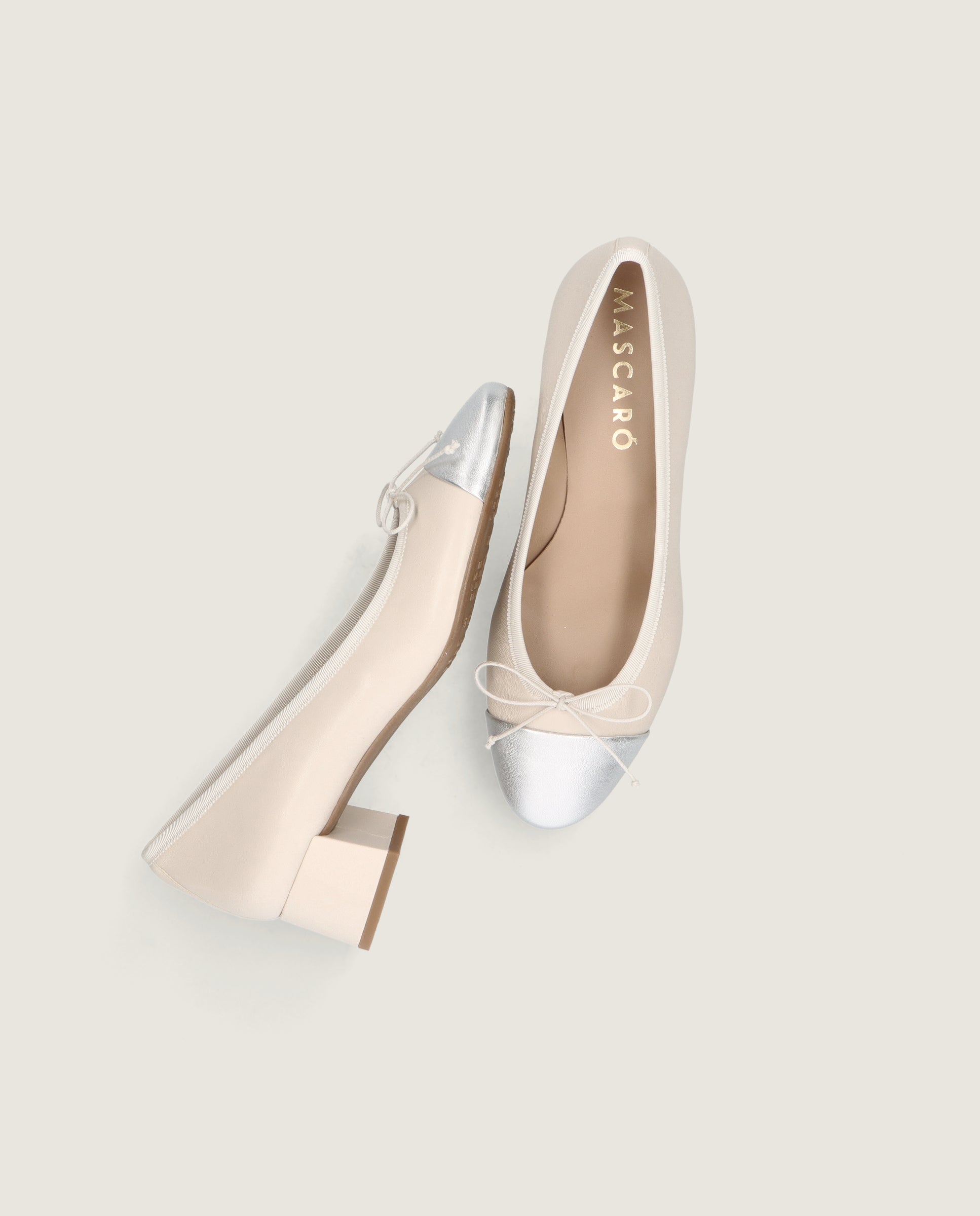 Luisa pump in ivory leather