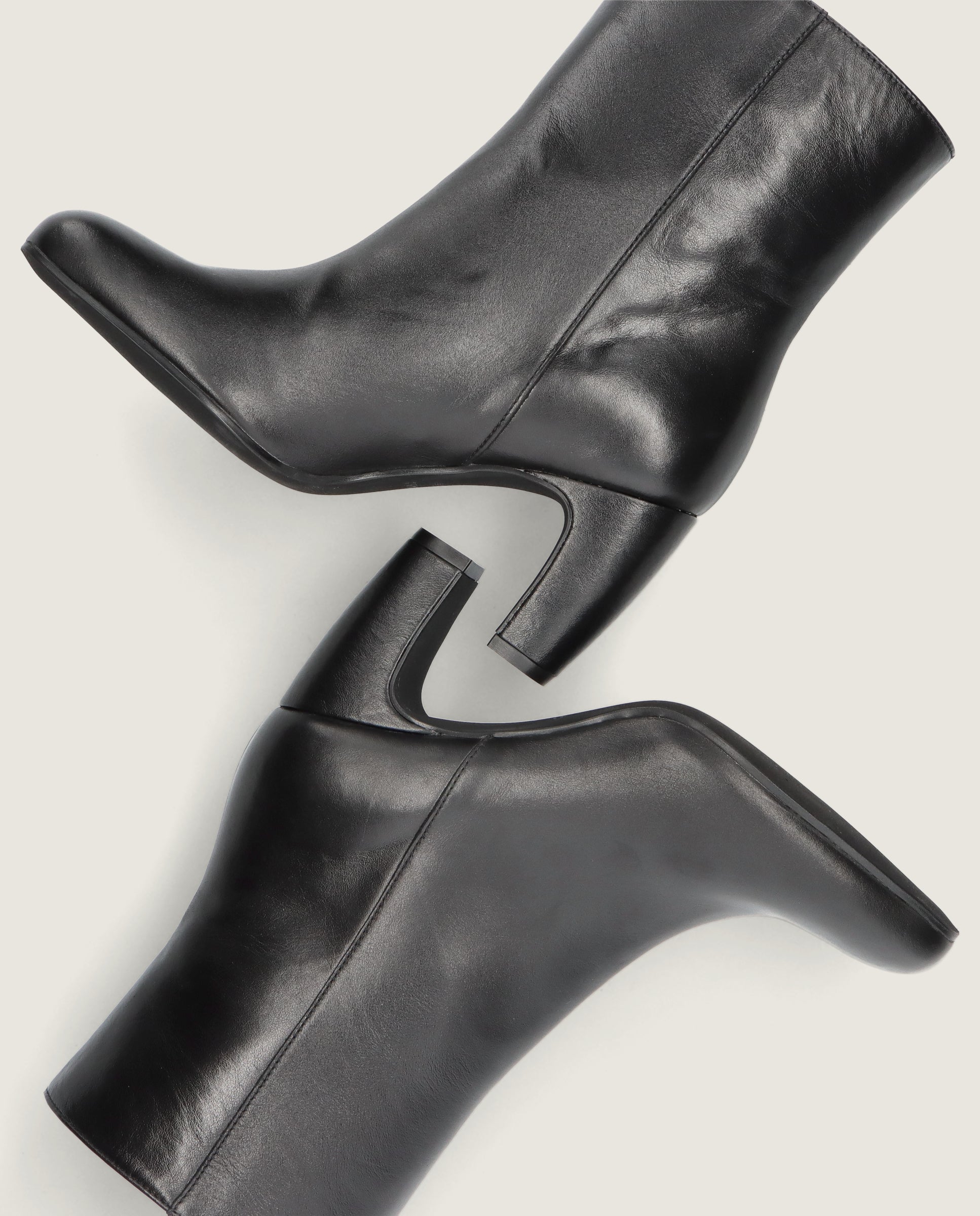 Botines Emily Negros Piel