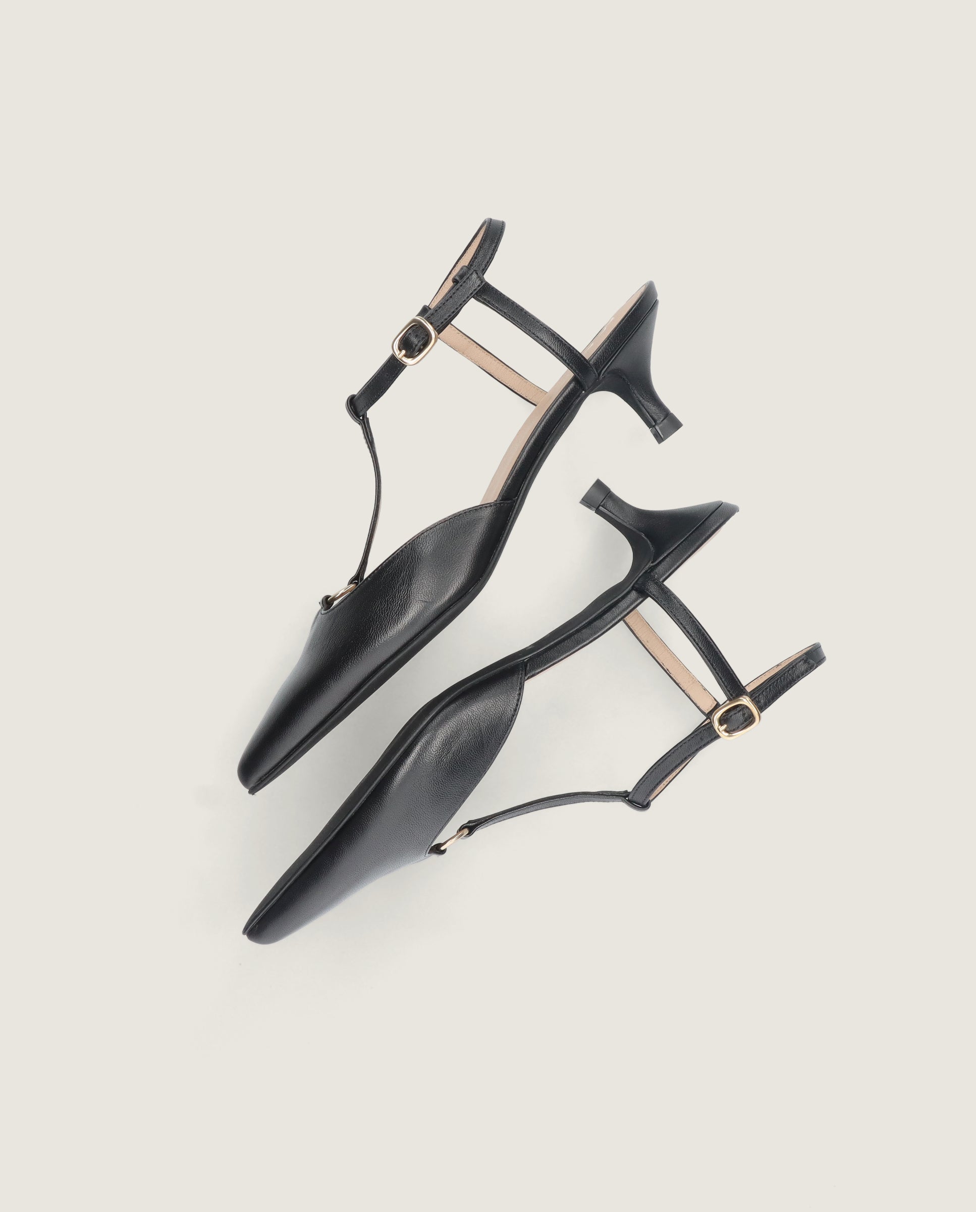 Salon Harriet Negros Piel