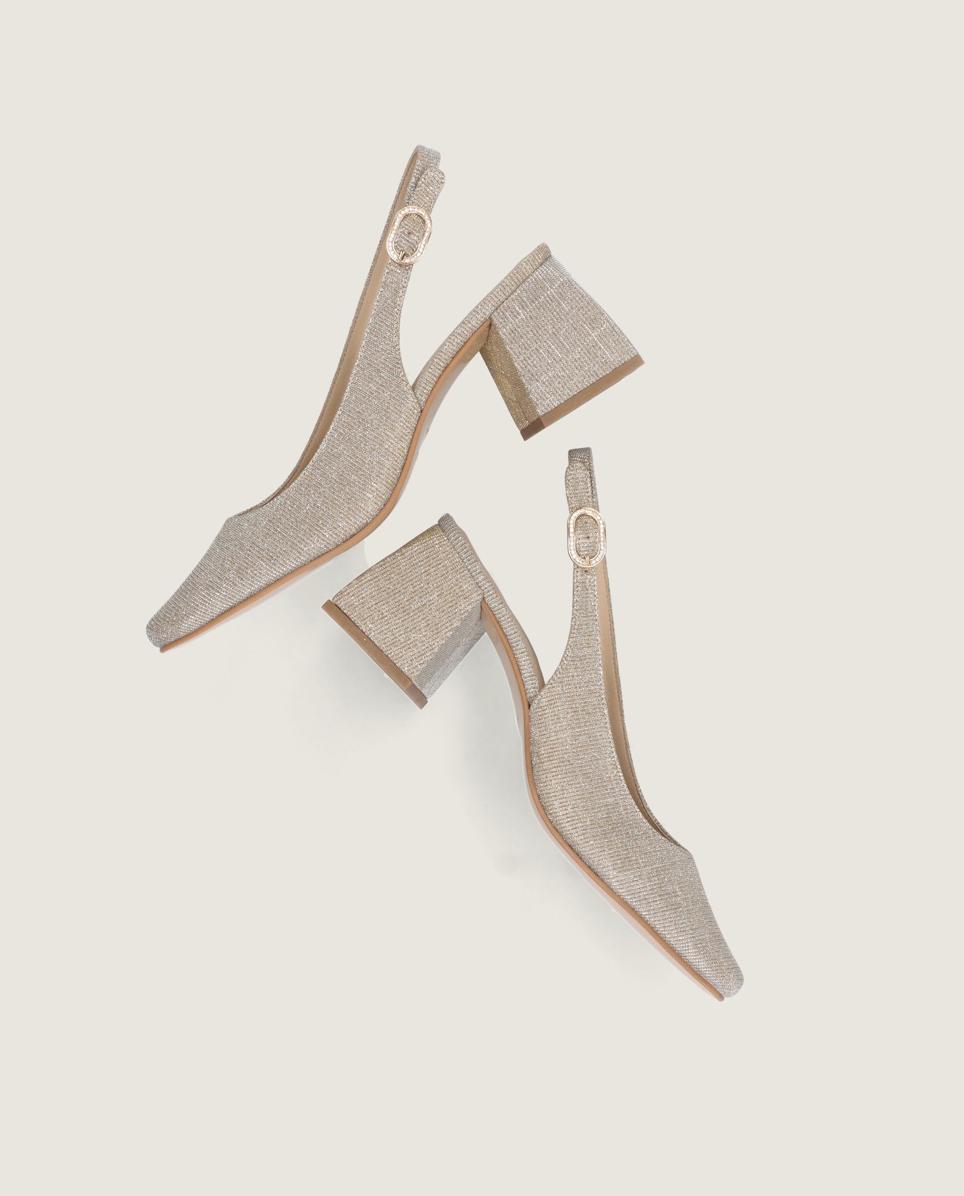 Salon Freja Dorados Tejidos Metalizados