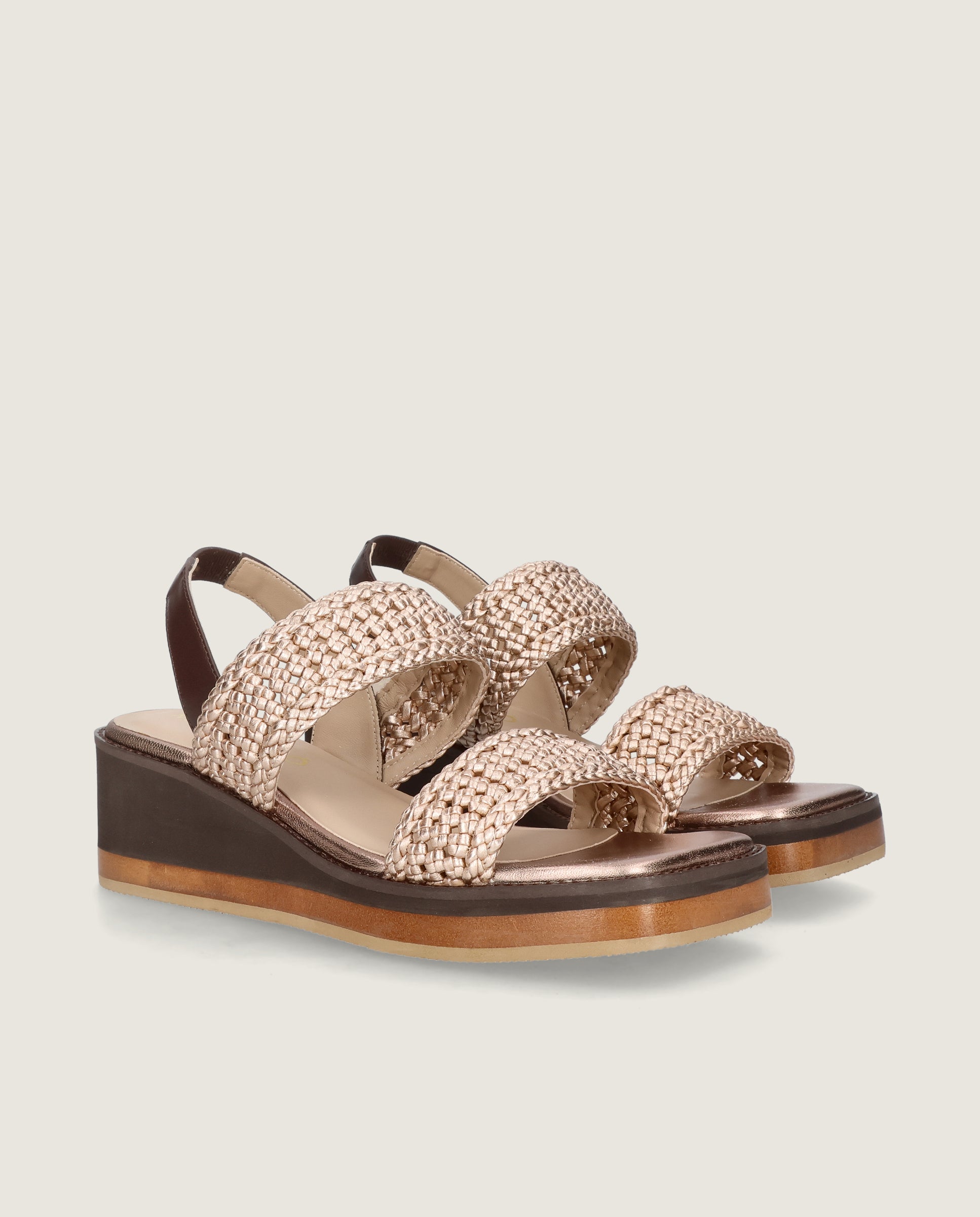 Imagen de Sandalias Ariana Dorados Pieles metalizadas por Mascaro