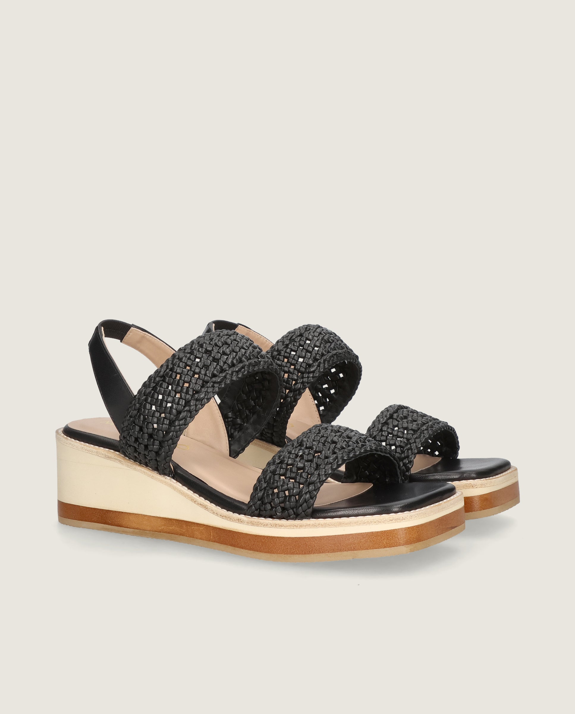 Imagen de Sandalias Ariana Negros Pieles metalizadas por Mascaro