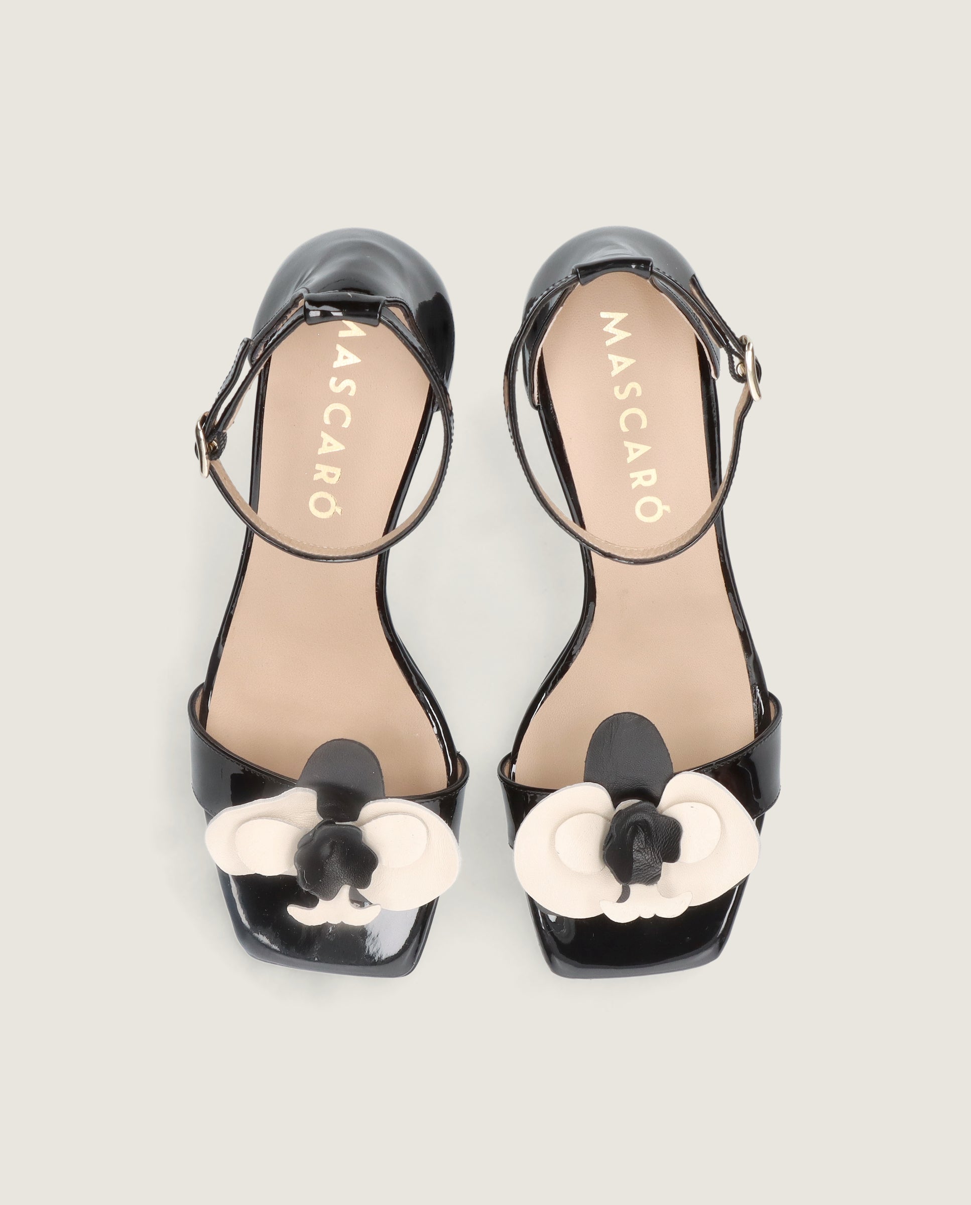 Sandalias Annie Negros Charol