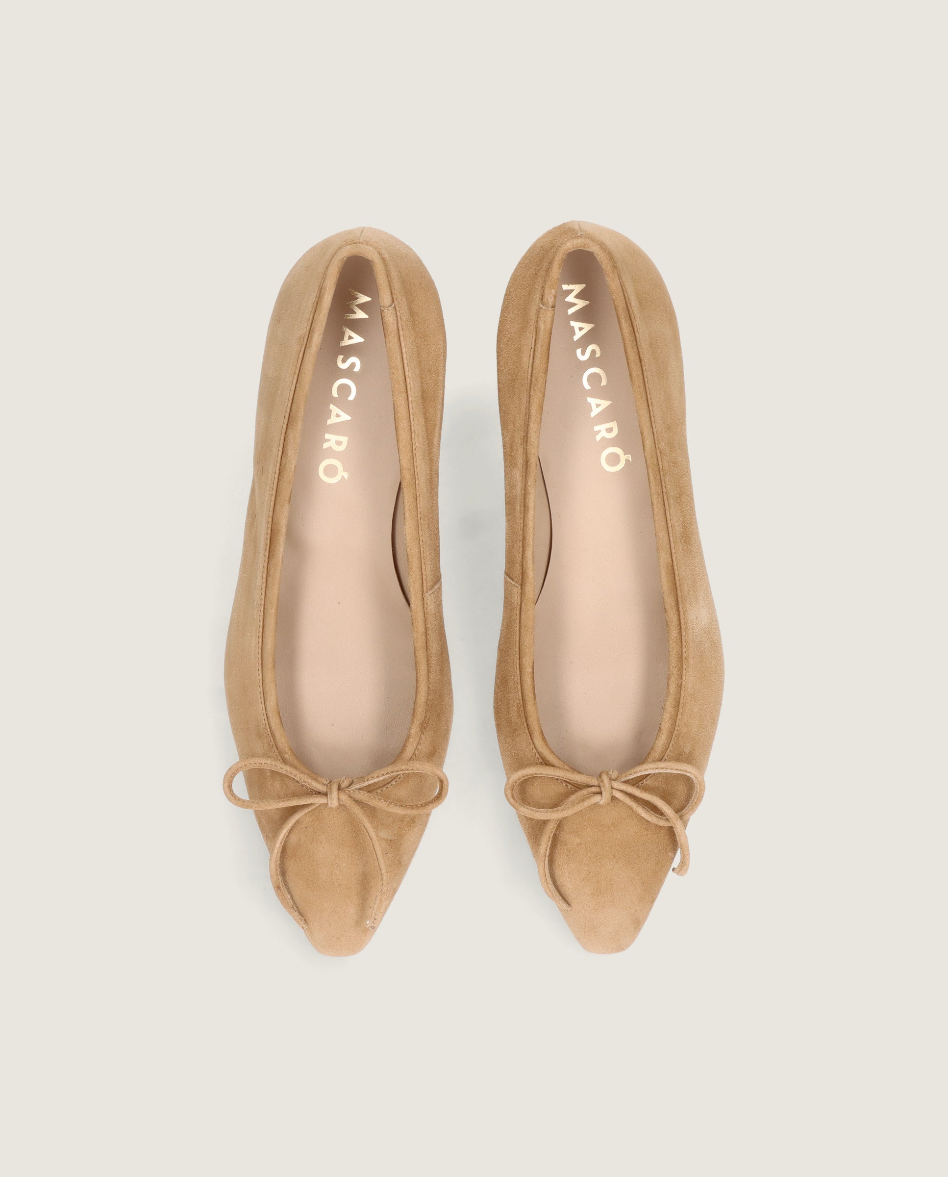 Vista alternativa de Salon Greta Marrones Ante por Mascaro