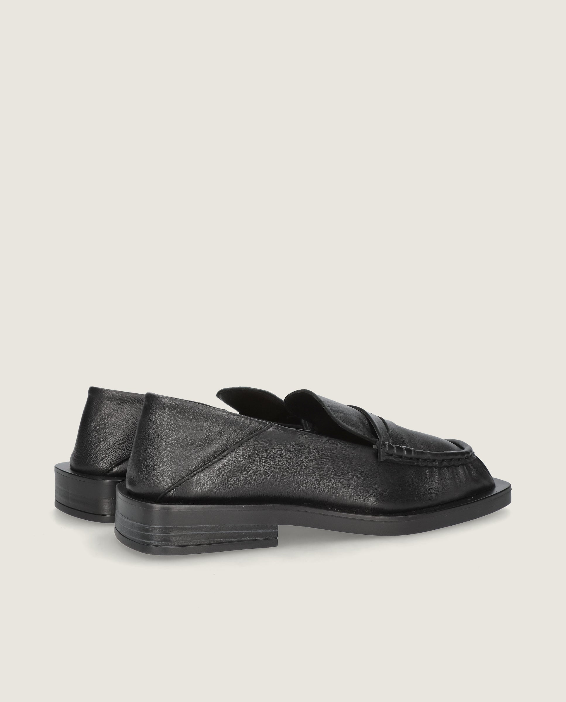 Loafers Amara Negros Piel