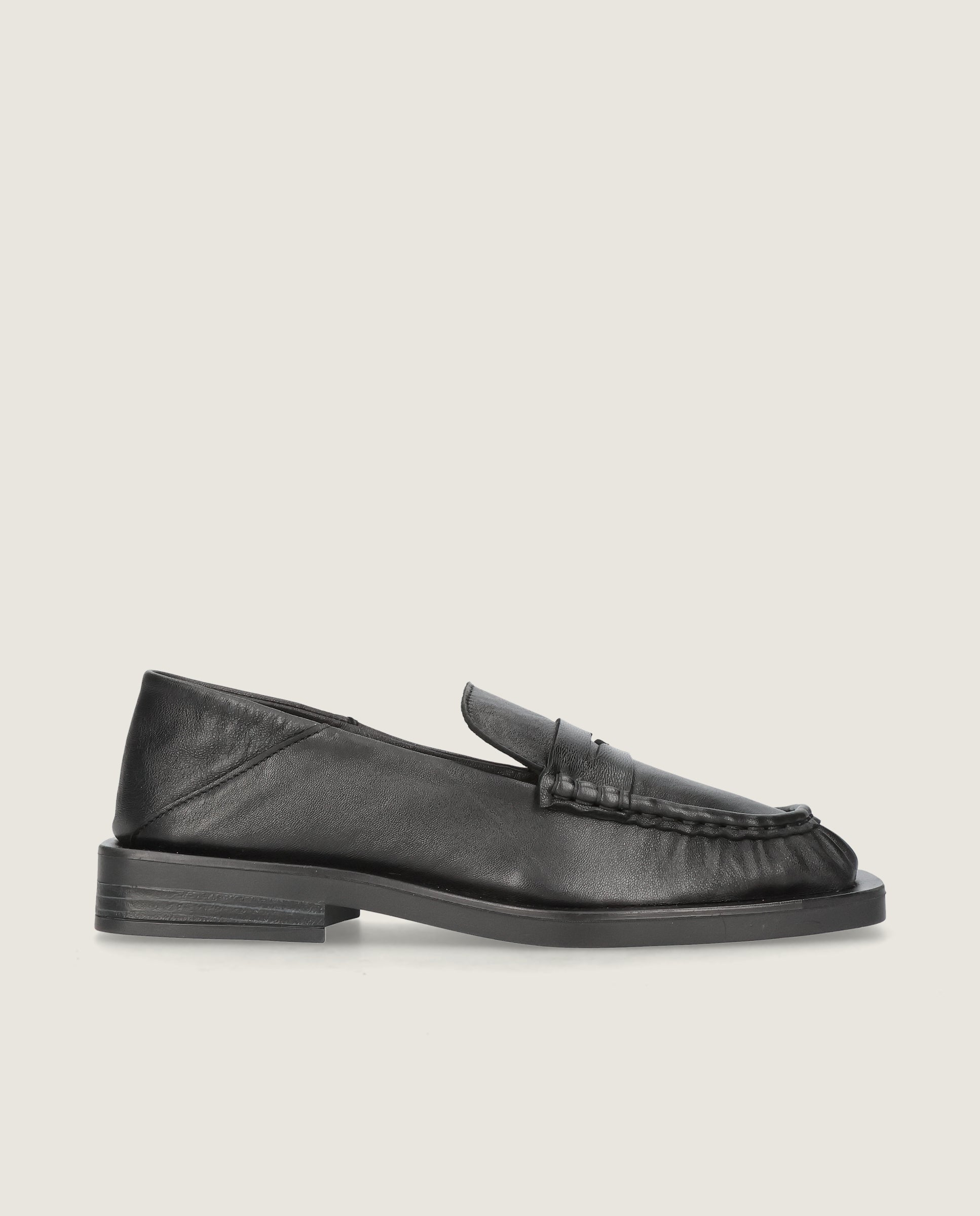 Loafers Amara Negros Piel