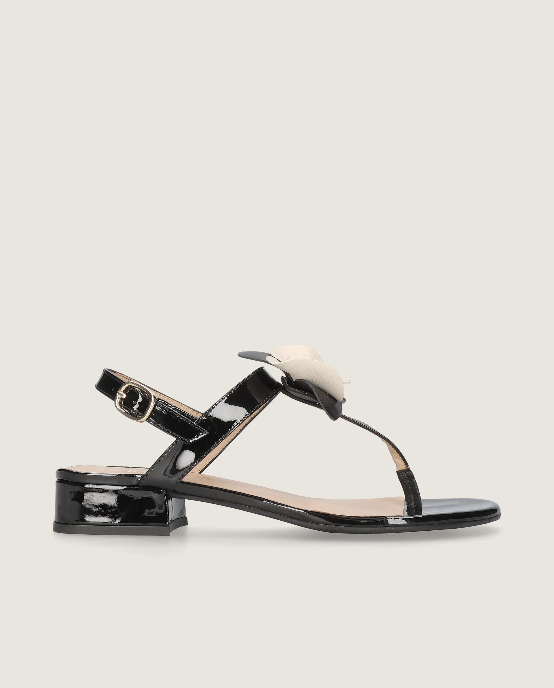 Sandalias Amelie Negros Charol