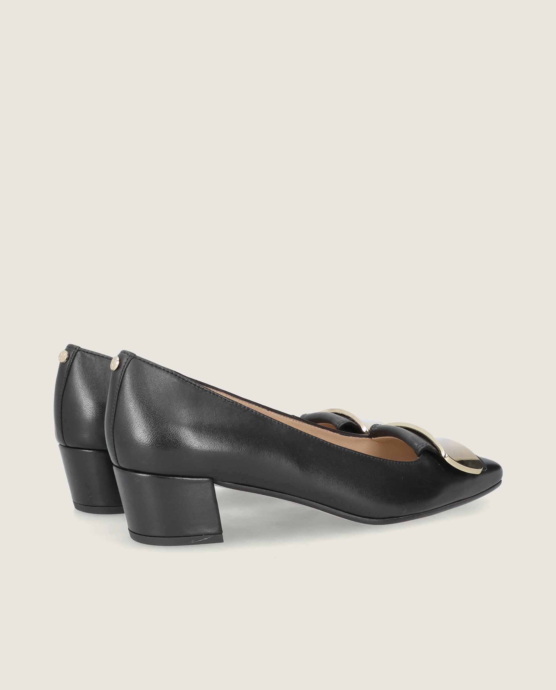 Greta pumps in schwarzem leder