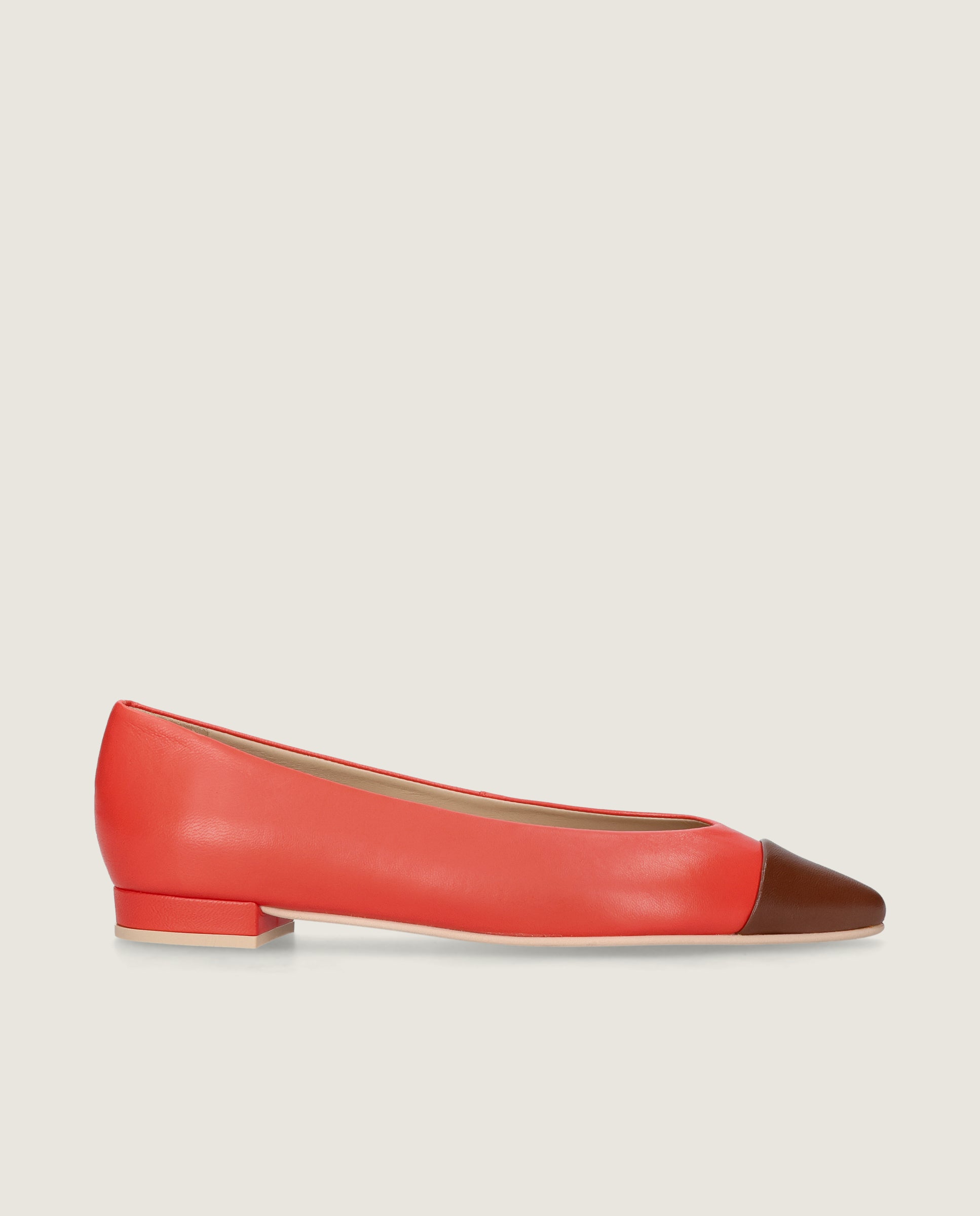 Bailarina Elise en napa color rojo