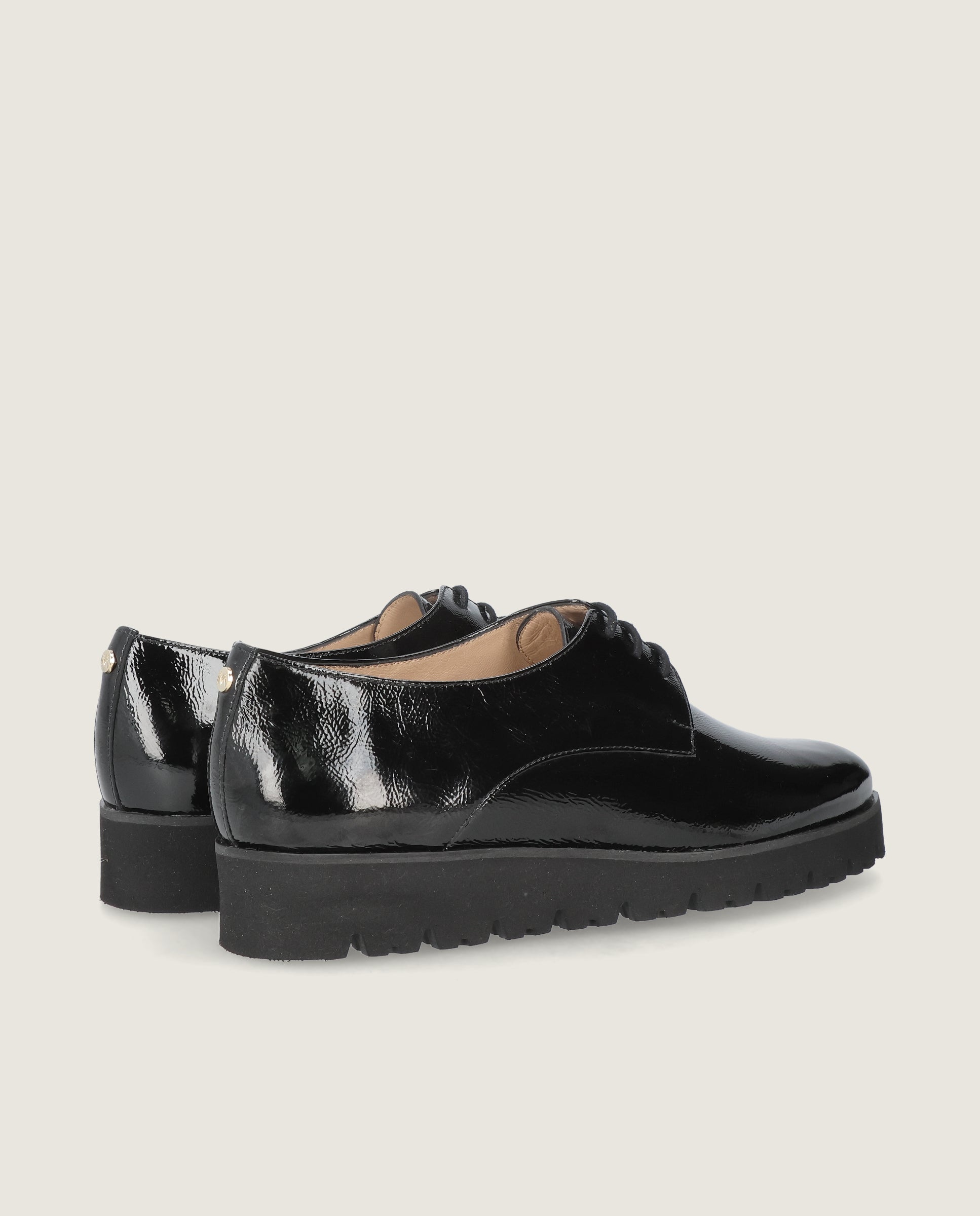 Zapatos Acordonados Charlize Negros Charol
