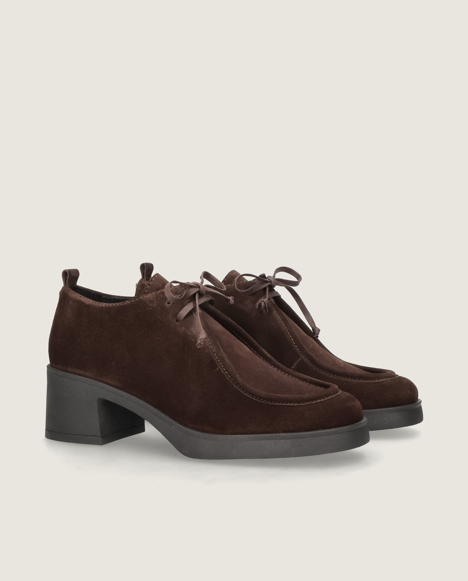Zapatos Acordonados Lilou Marrones Ante