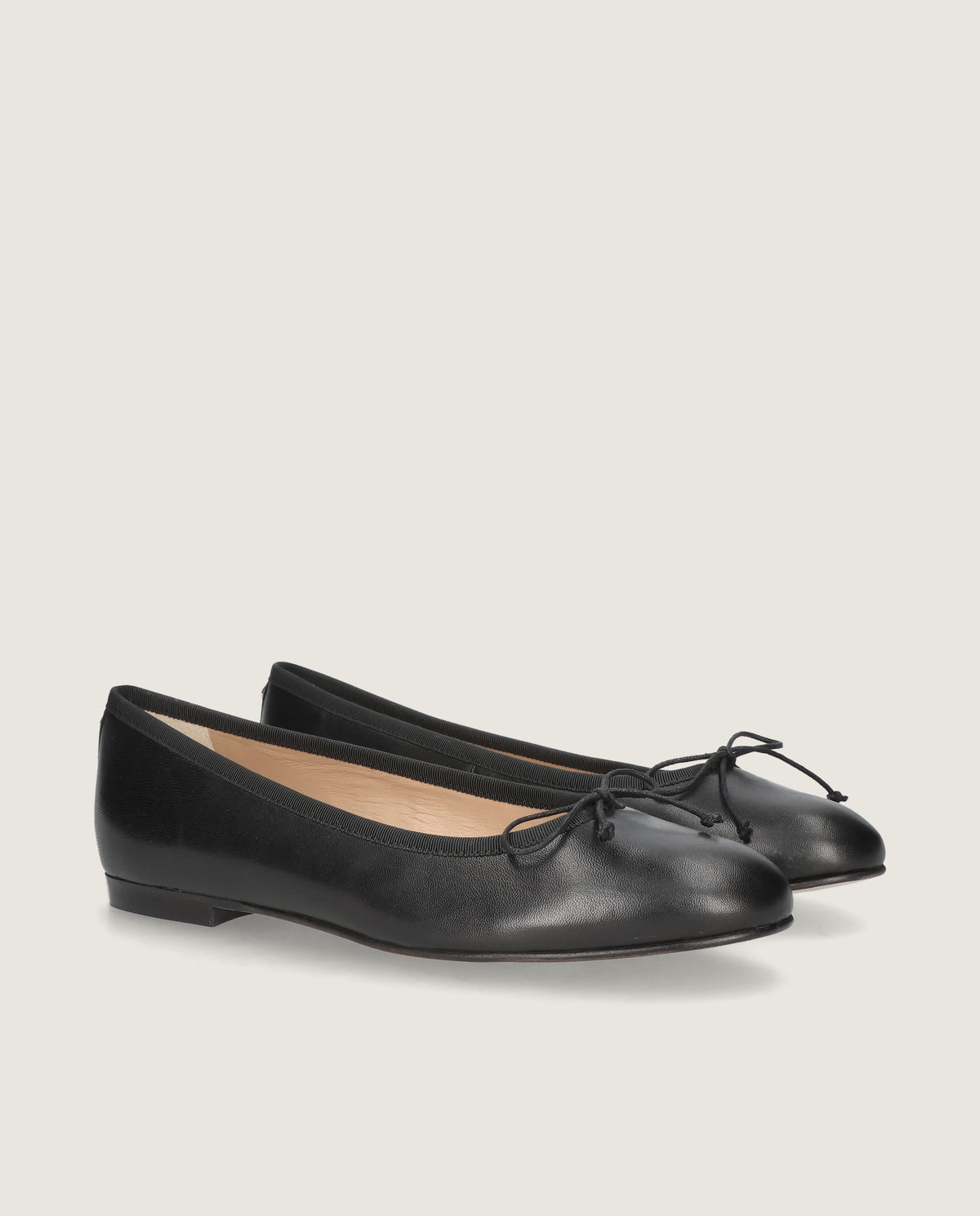 Audrey ballerina in black leather