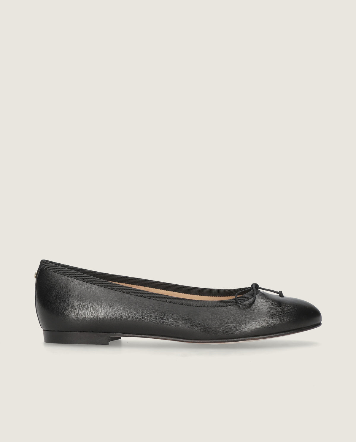 Audrey ballerina in black leather