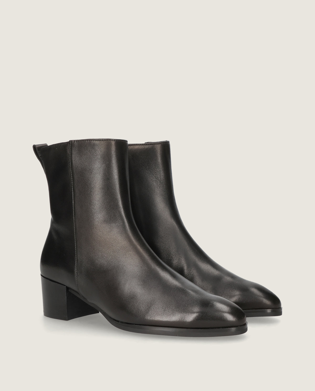 Imagem de Botines Sharon Negros Piel por Mascaro
