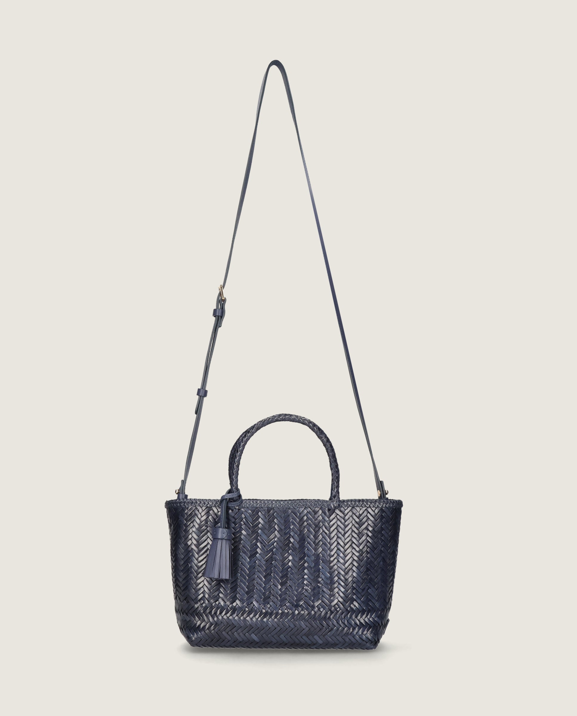 Bolso tote trenzado en piel azul marino